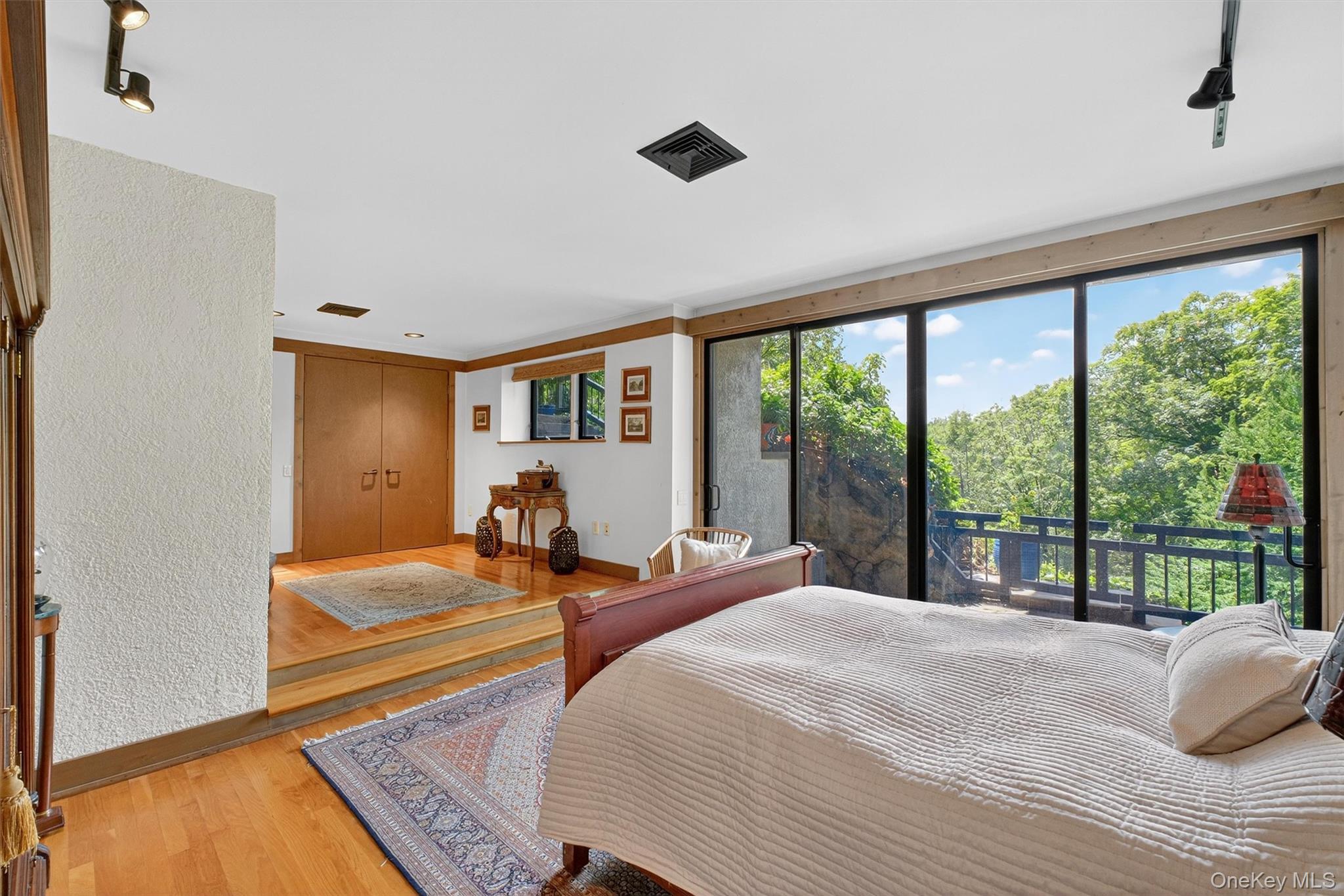 16 Gorge Lane, Pound Ridge, NY 10576