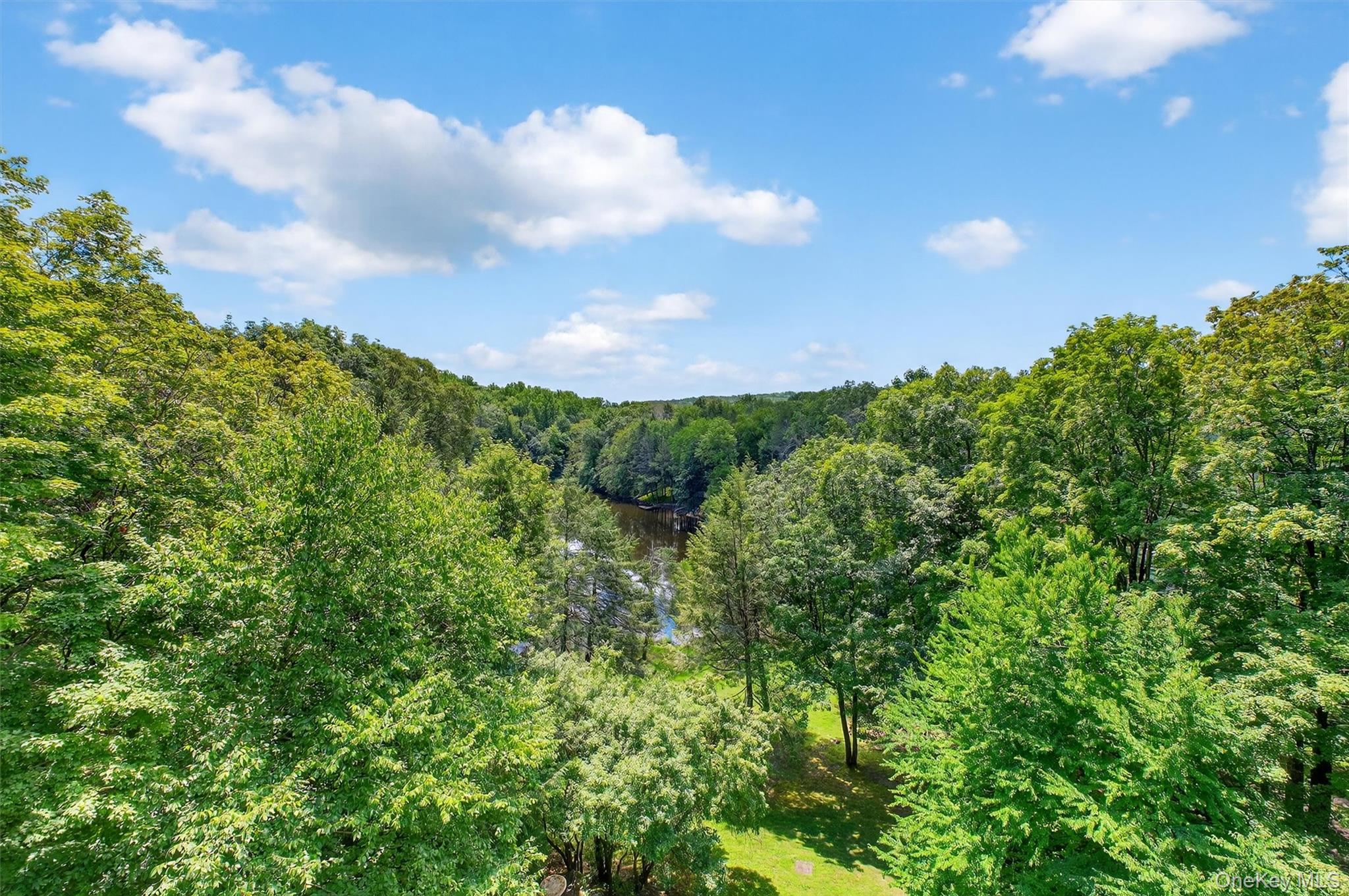 16 Gorge Lane, Pound Ridge, NY 10576