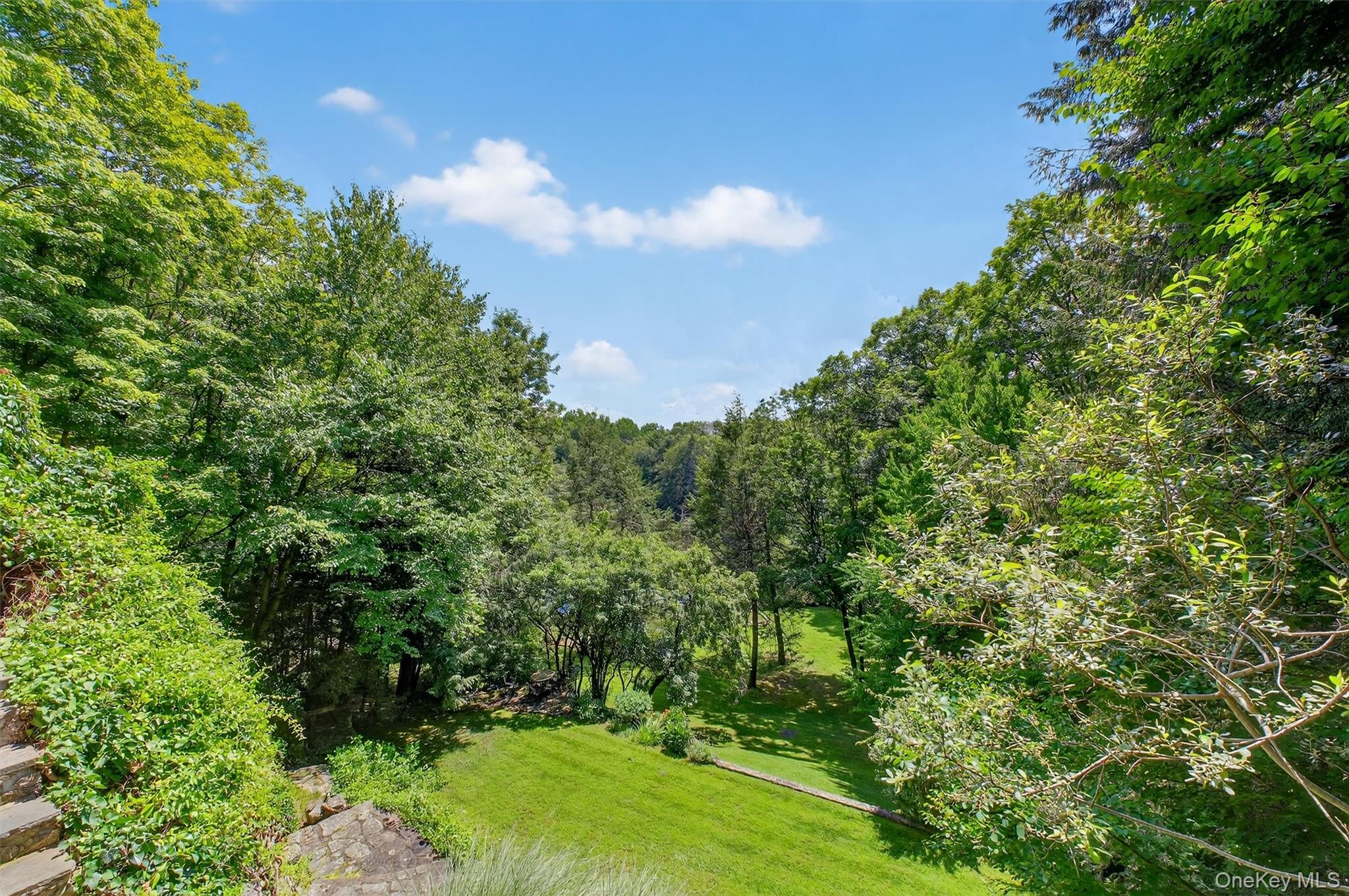 16 Gorge Lane, Pound Ridge, NY 10576