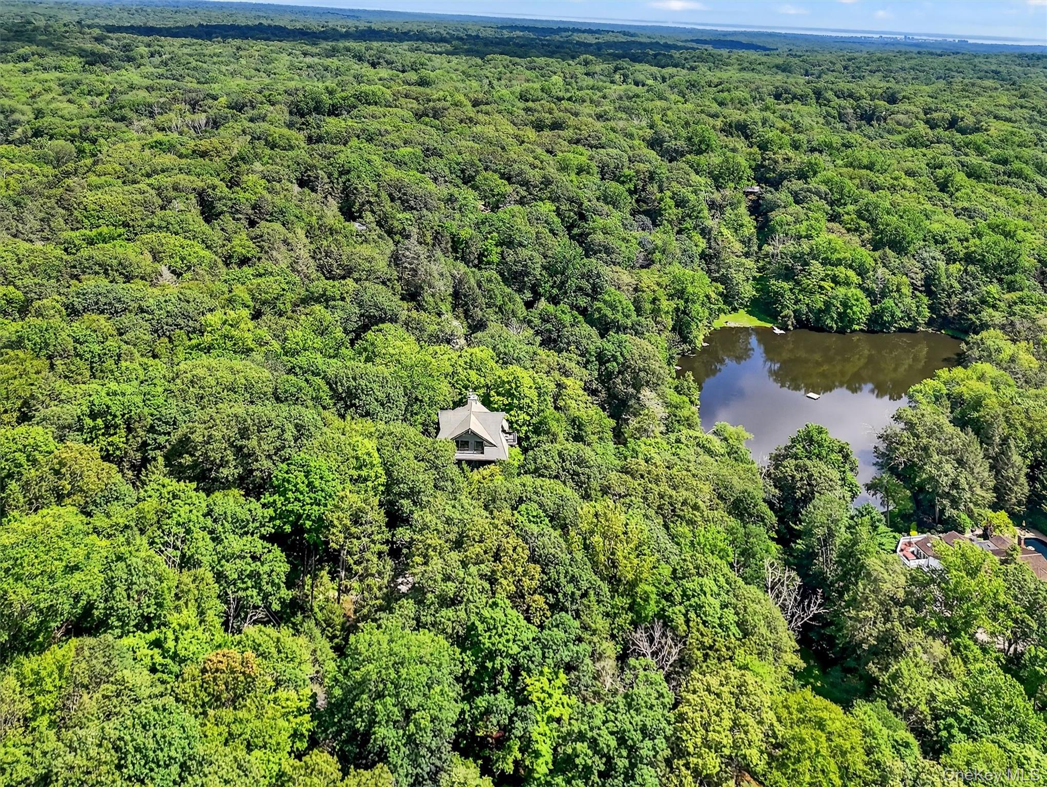 16 Gorge Lane, Pound Ridge, NY 10576