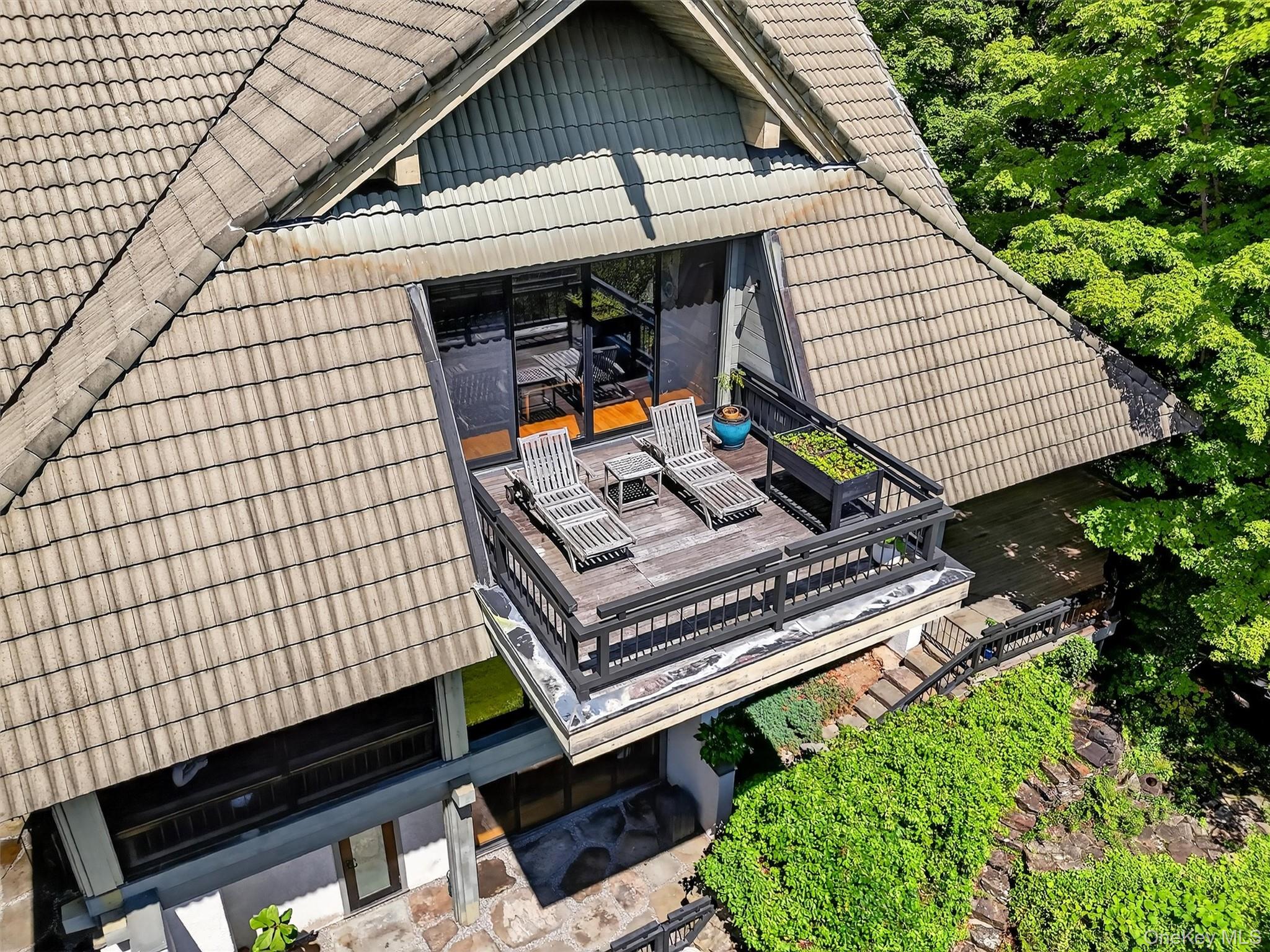 16 Gorge Lane, Pound Ridge, NY 10576