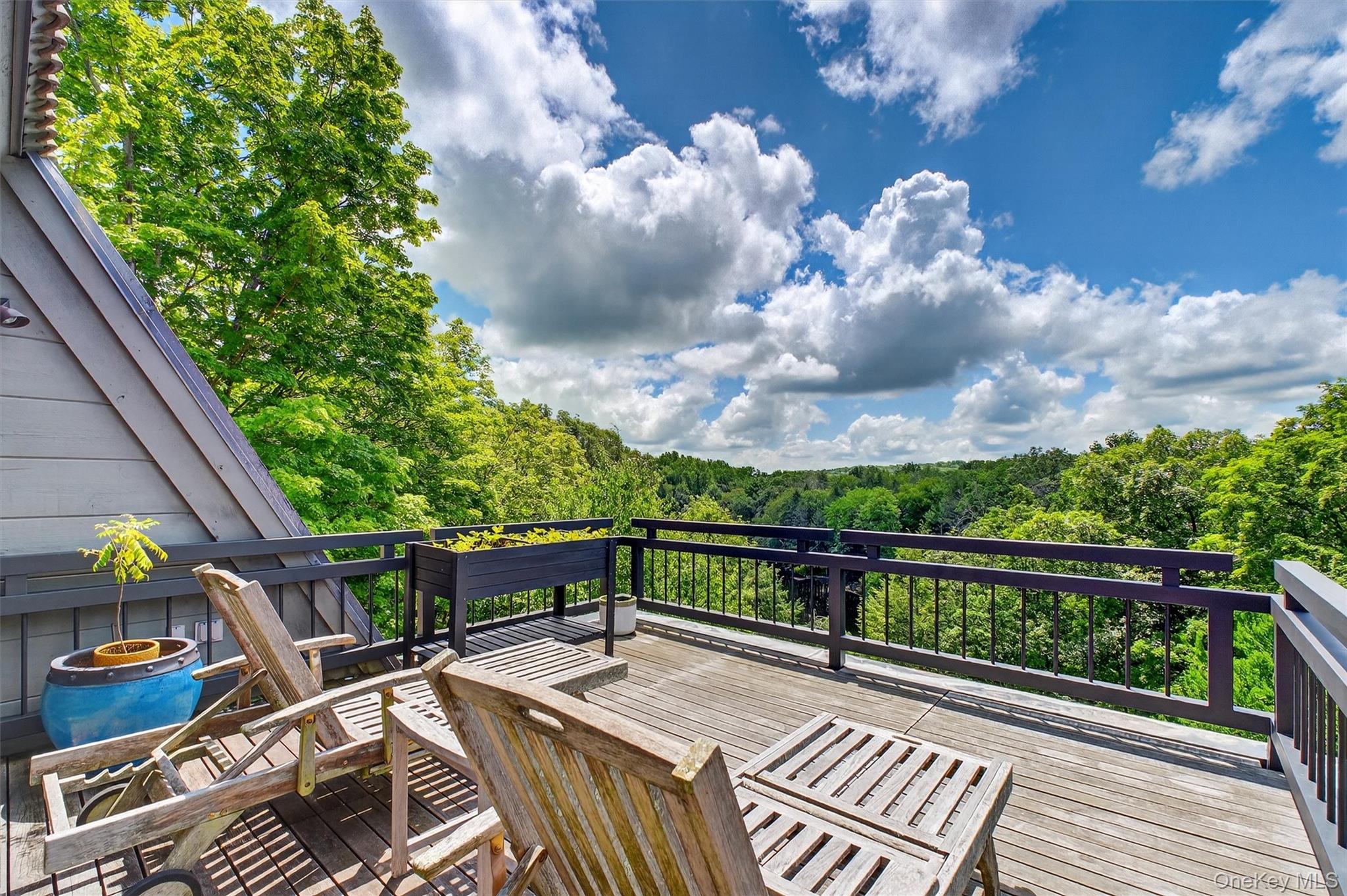 16 Gorge Lane, Pound Ridge, NY 10576