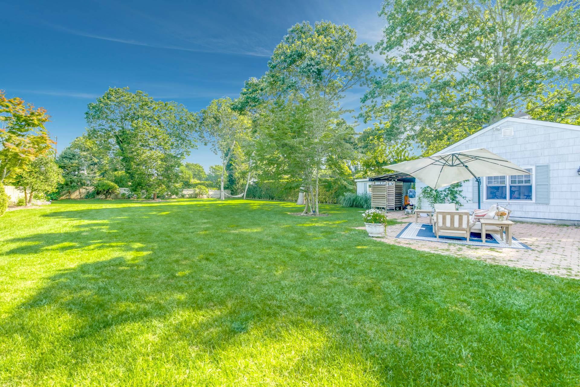 84 Meadow Way, East Hampton, NY 11937