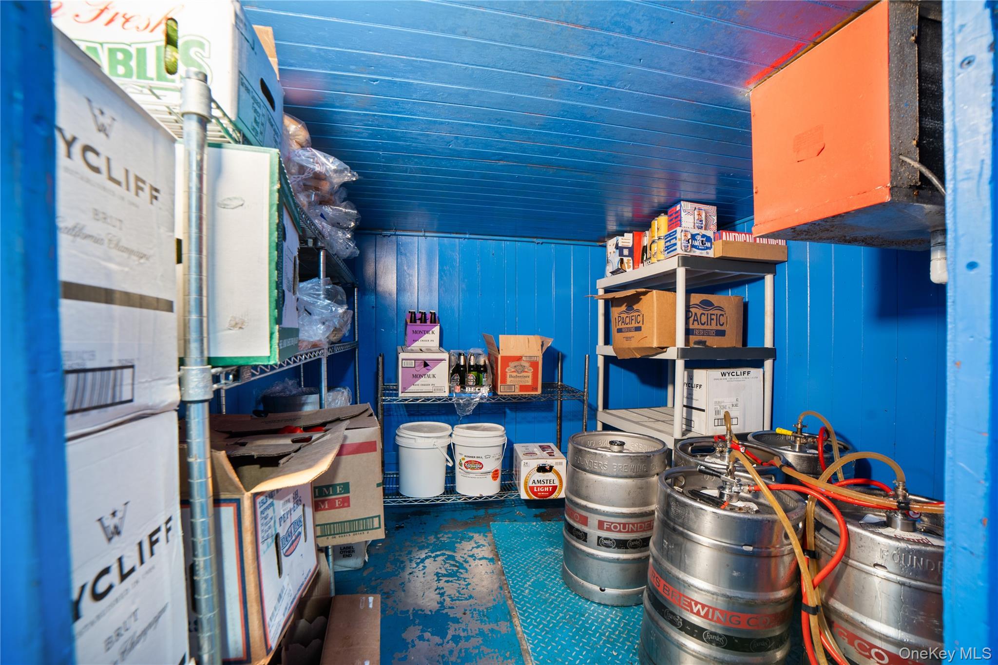 9-17 Clintonville Street, Whitestone, NY 11357