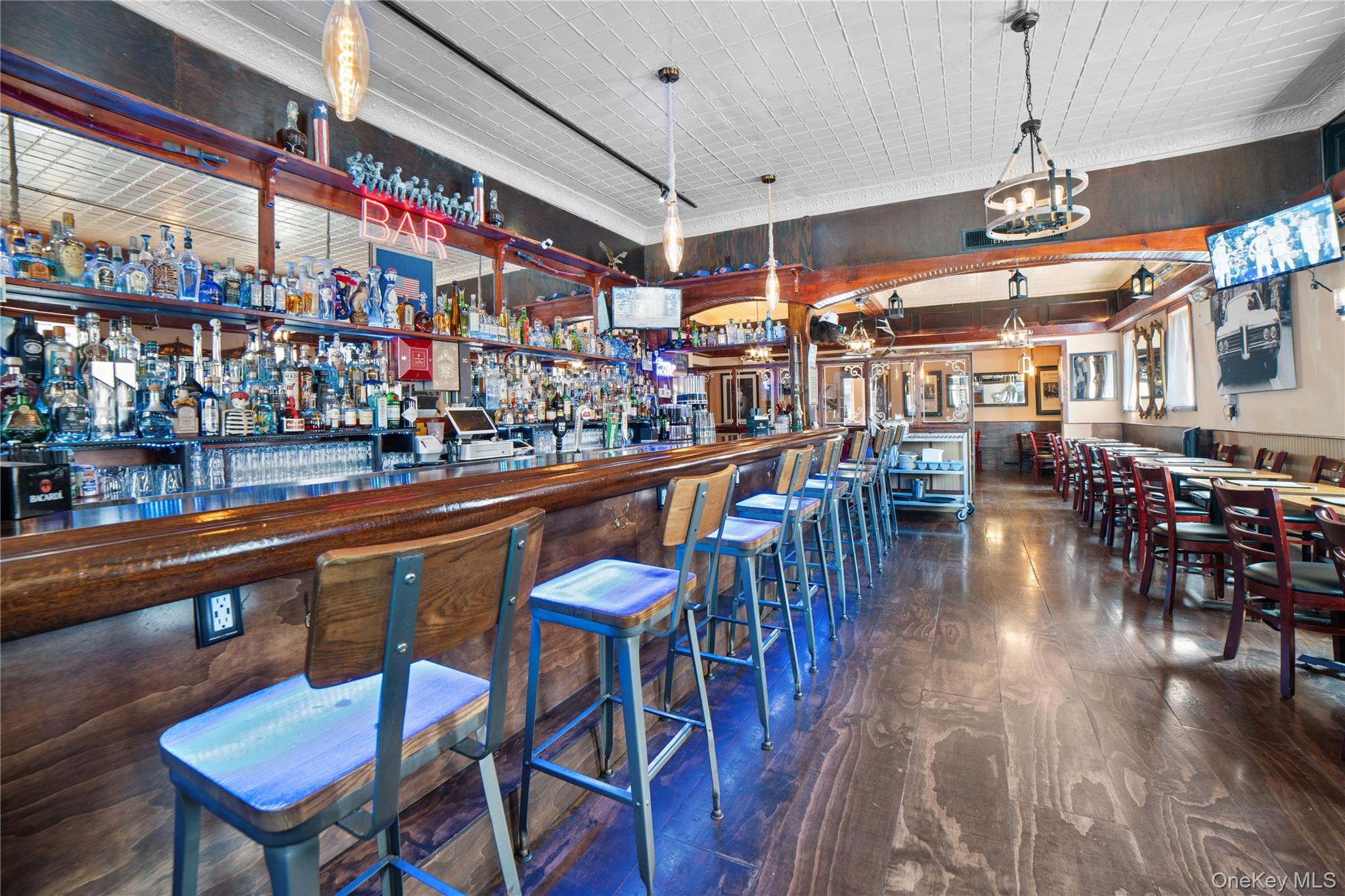 9-17 Clintonville Street, Whitestone, NY 11357