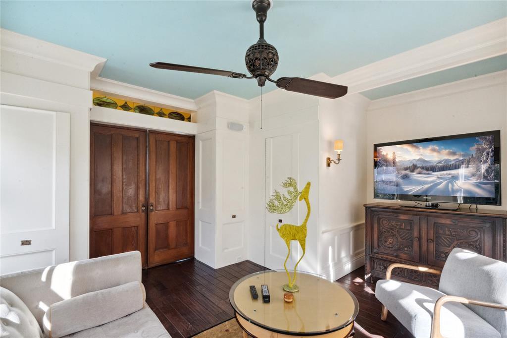 54 Prospect Avenue # Lower level, Sea Cliff, NY 11579