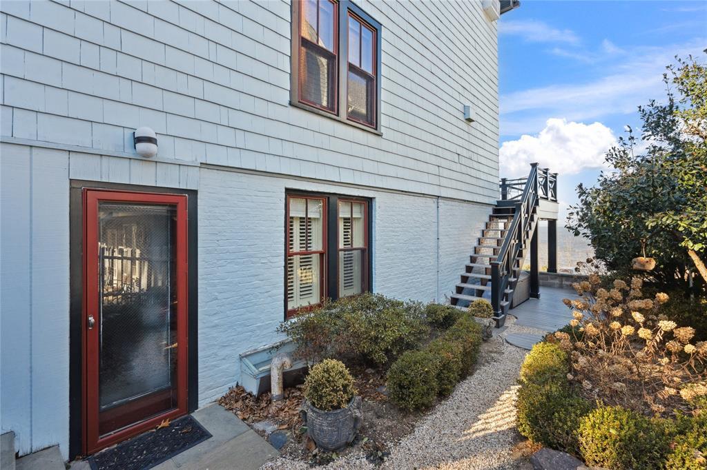 54 Prospect Avenue # Lower level, Sea Cliff, NY 11579