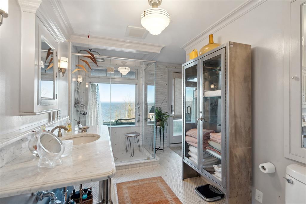 54 Prospect Avenue # Lower level, Sea Cliff, NY 11579