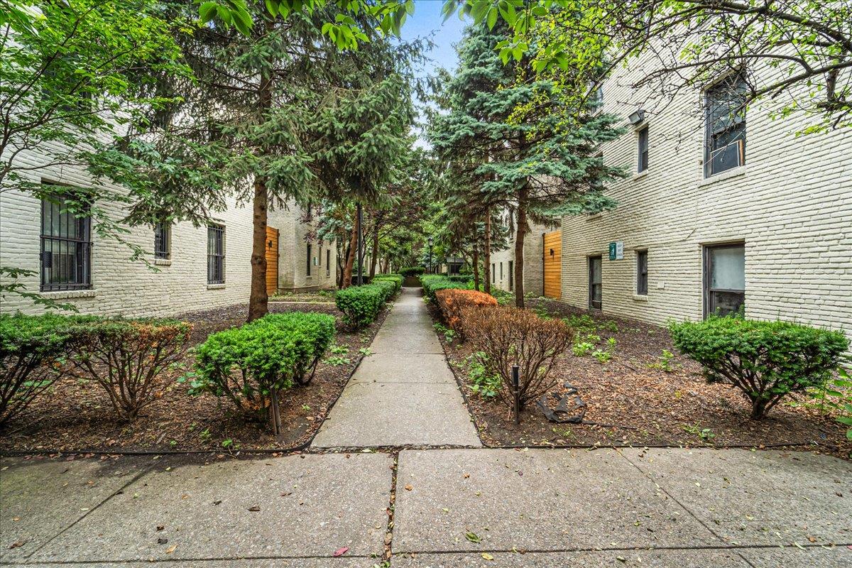 2137 33rd Street # 3D, Astoria, NY 11105