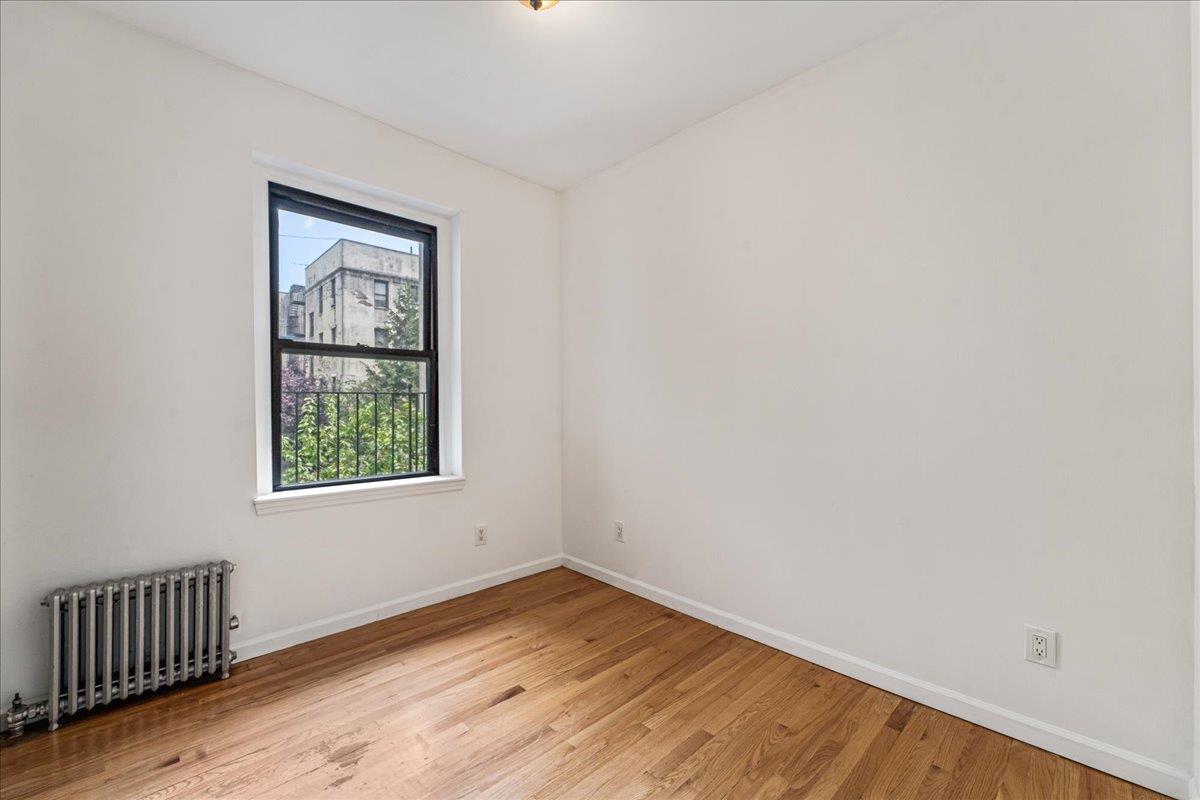 2137 33rd Street # 3D, Astoria, NY 11105