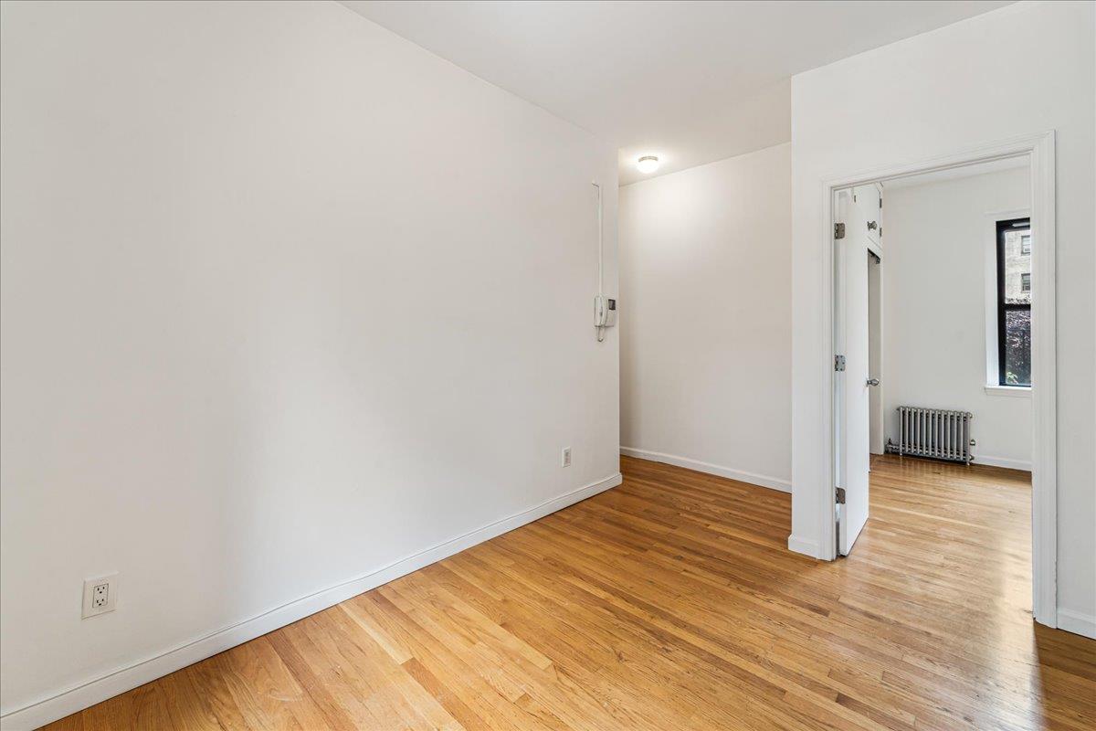 2137 33rd Street # 3D, Astoria, NY 11105