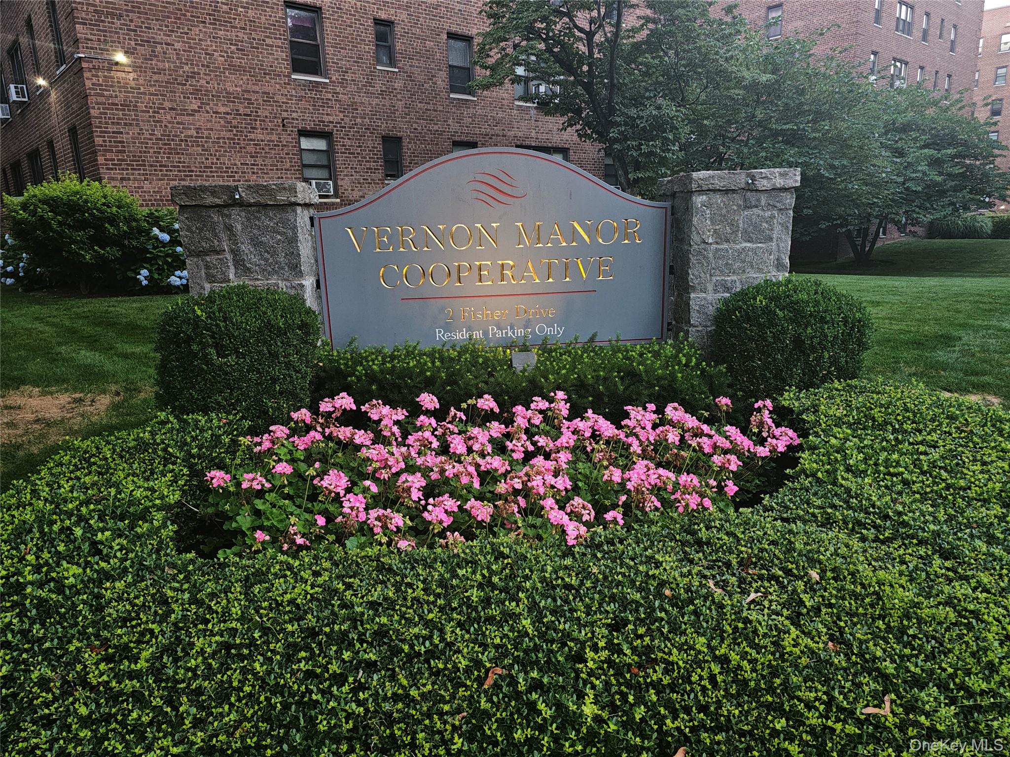 2 Fisher Drive # 618, Mount Vernon, NY 10552