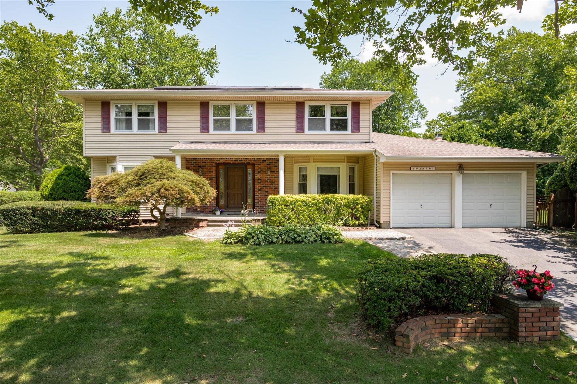 1 Hughes Place, Dix Hills, NY 11746