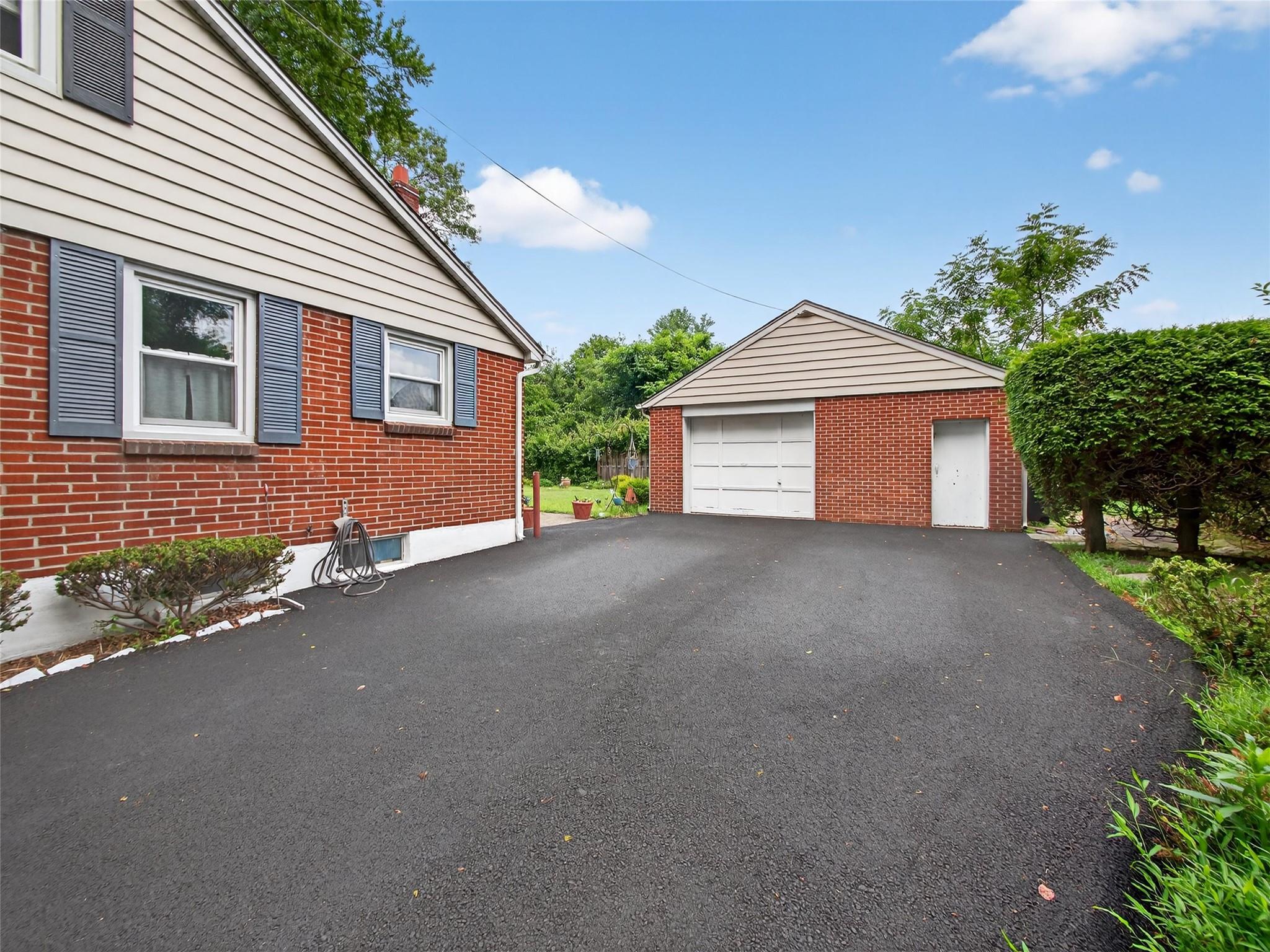 3 Birch Street, Airmont, NY 10952