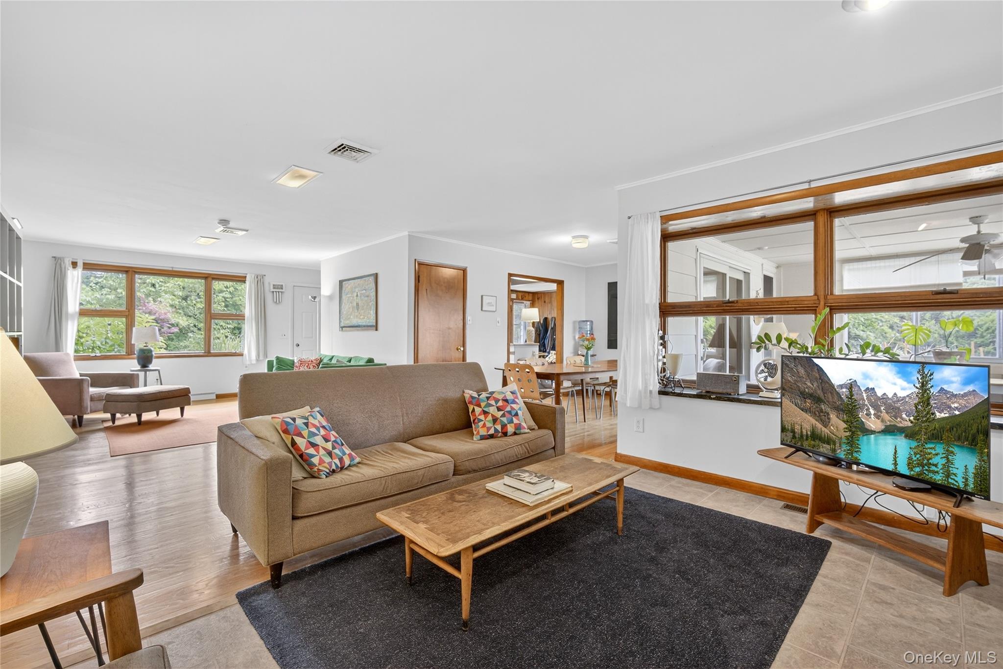 7641 N Broadway, Red Hook, NY 12571