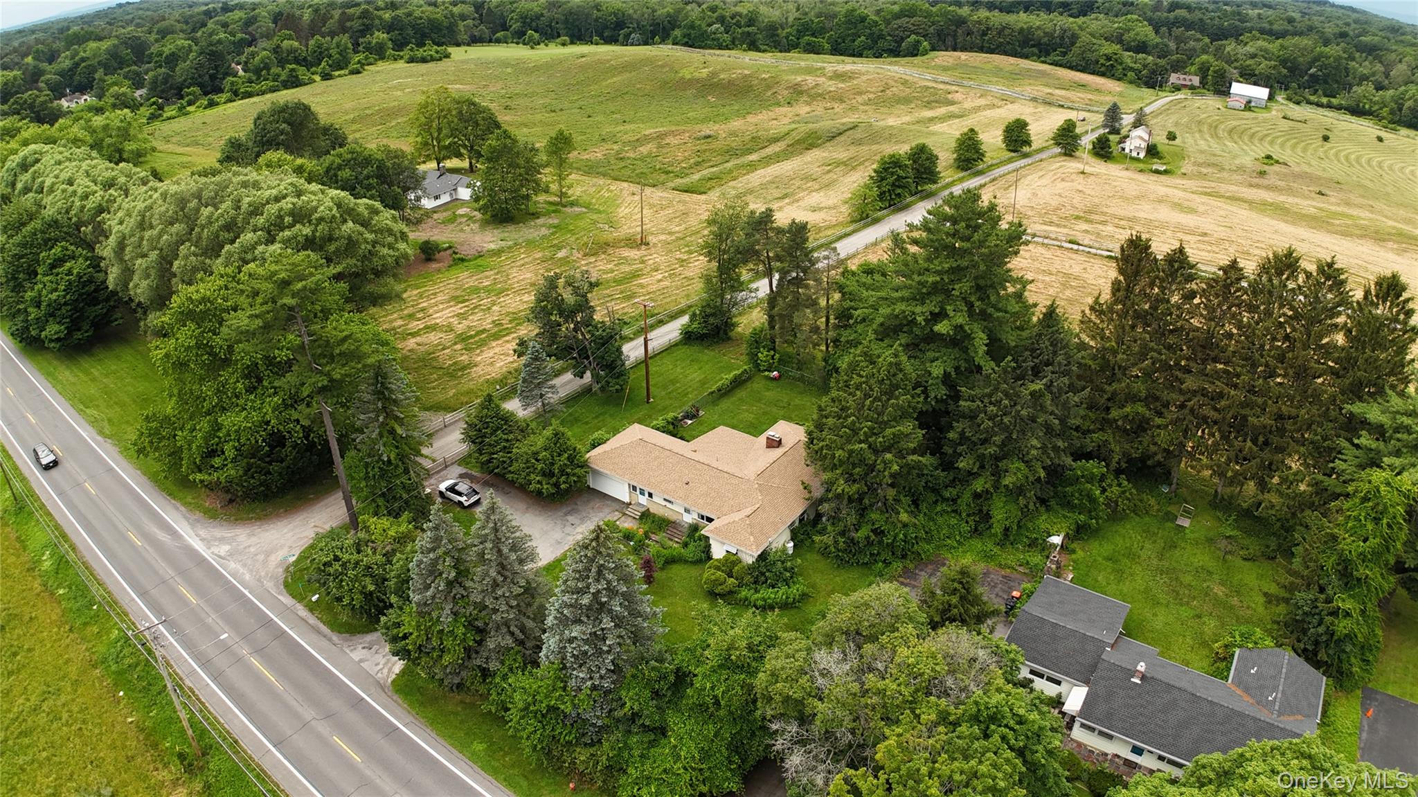 7641 N Broadway, Red Hook, NY 12571