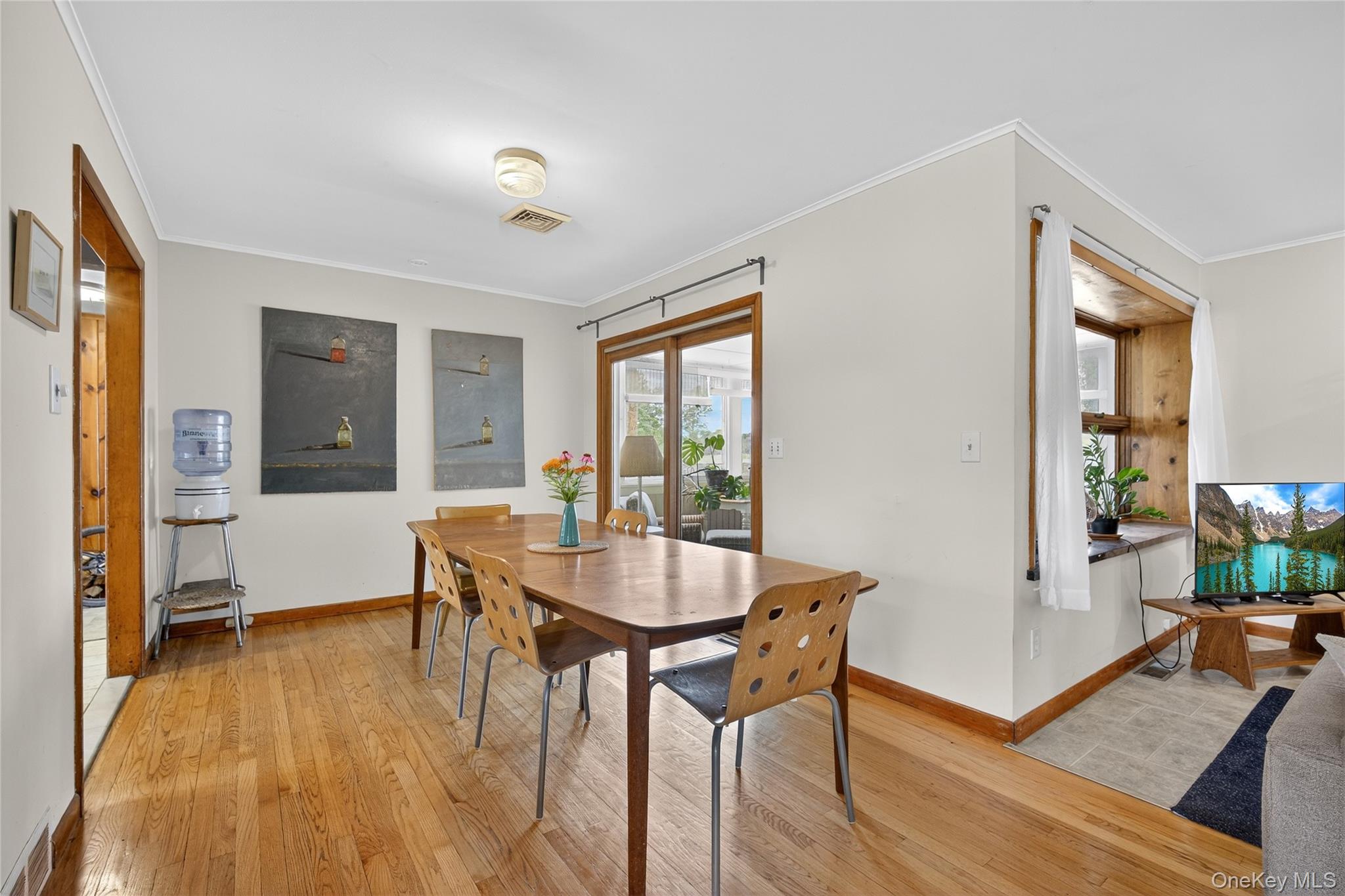 7641 N Broadway, Red Hook, NY 12571