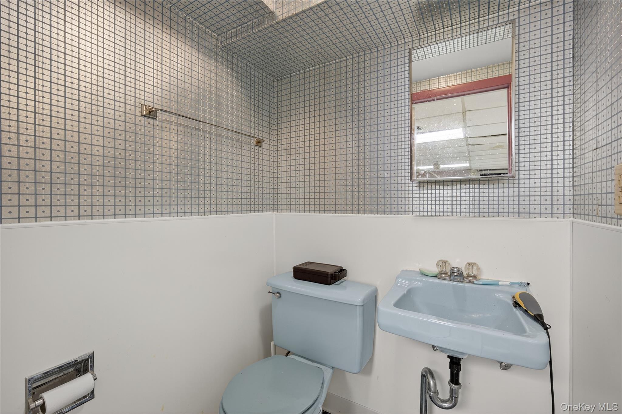 7641 N Broadway, Red Hook, NY 12571