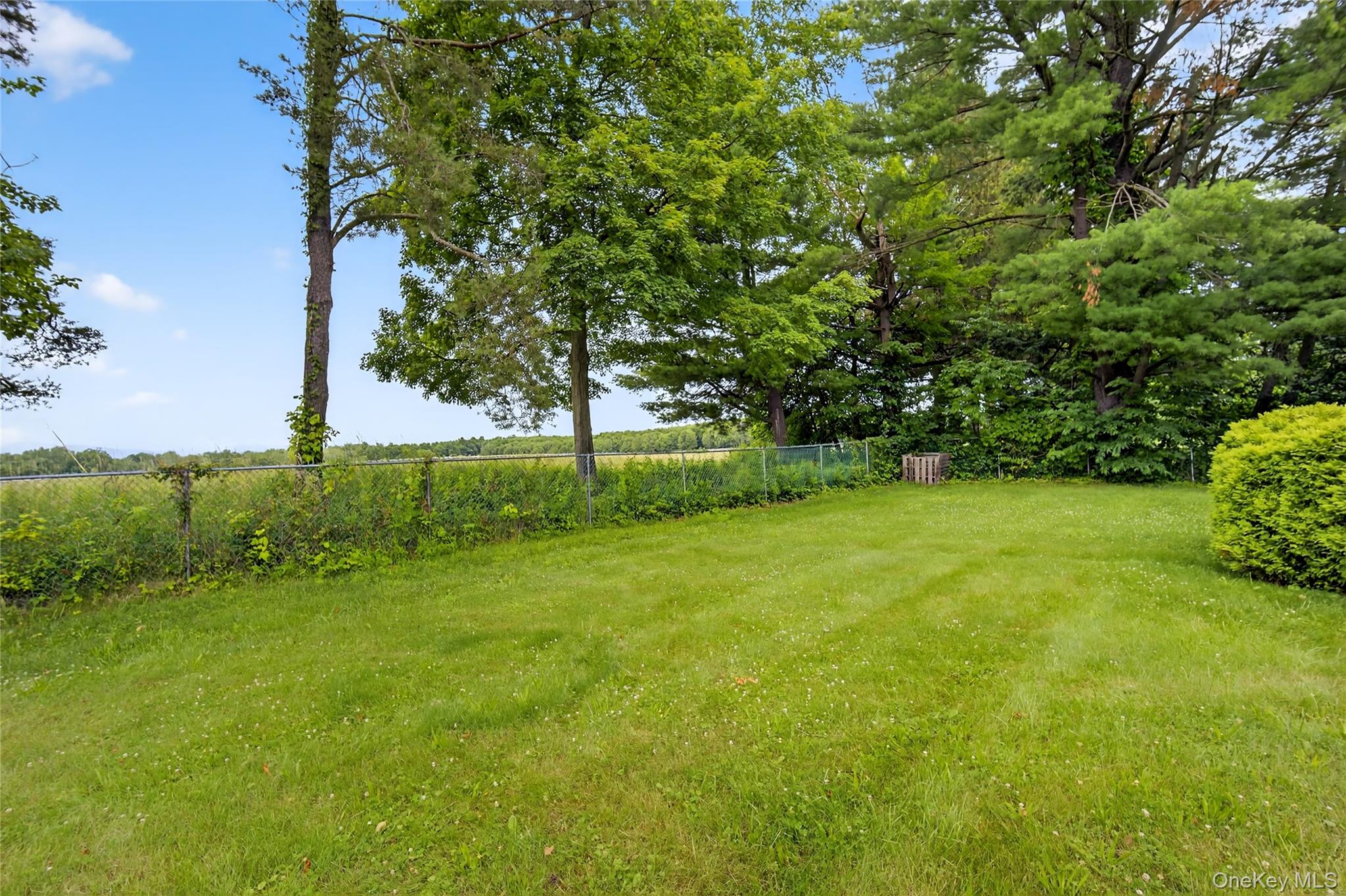 7641 N Broadway, Red Hook, NY 12571