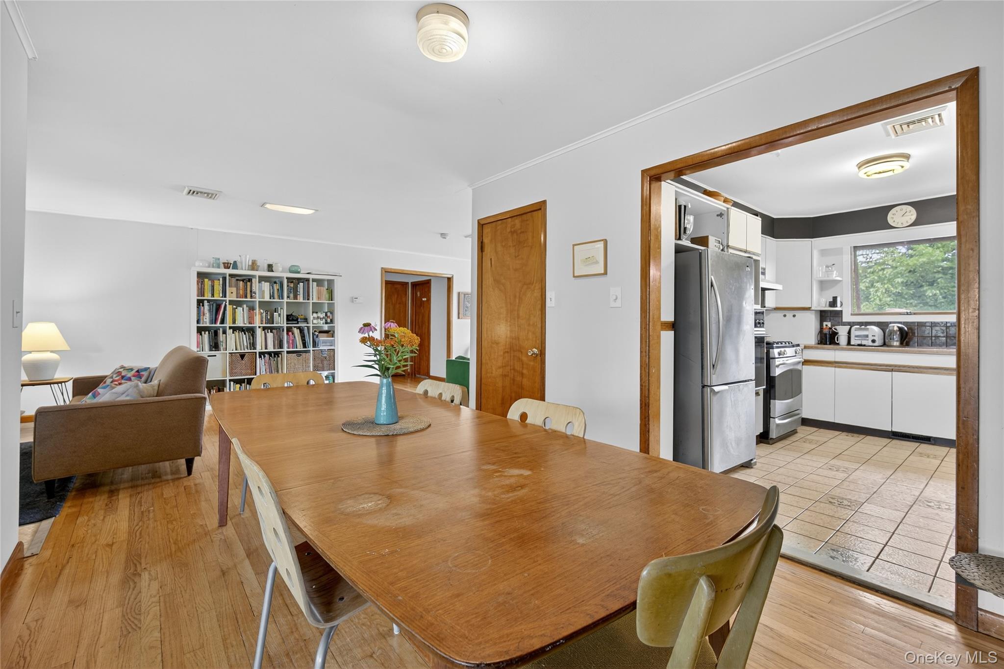 7641 N Broadway, Red Hook, NY 12571