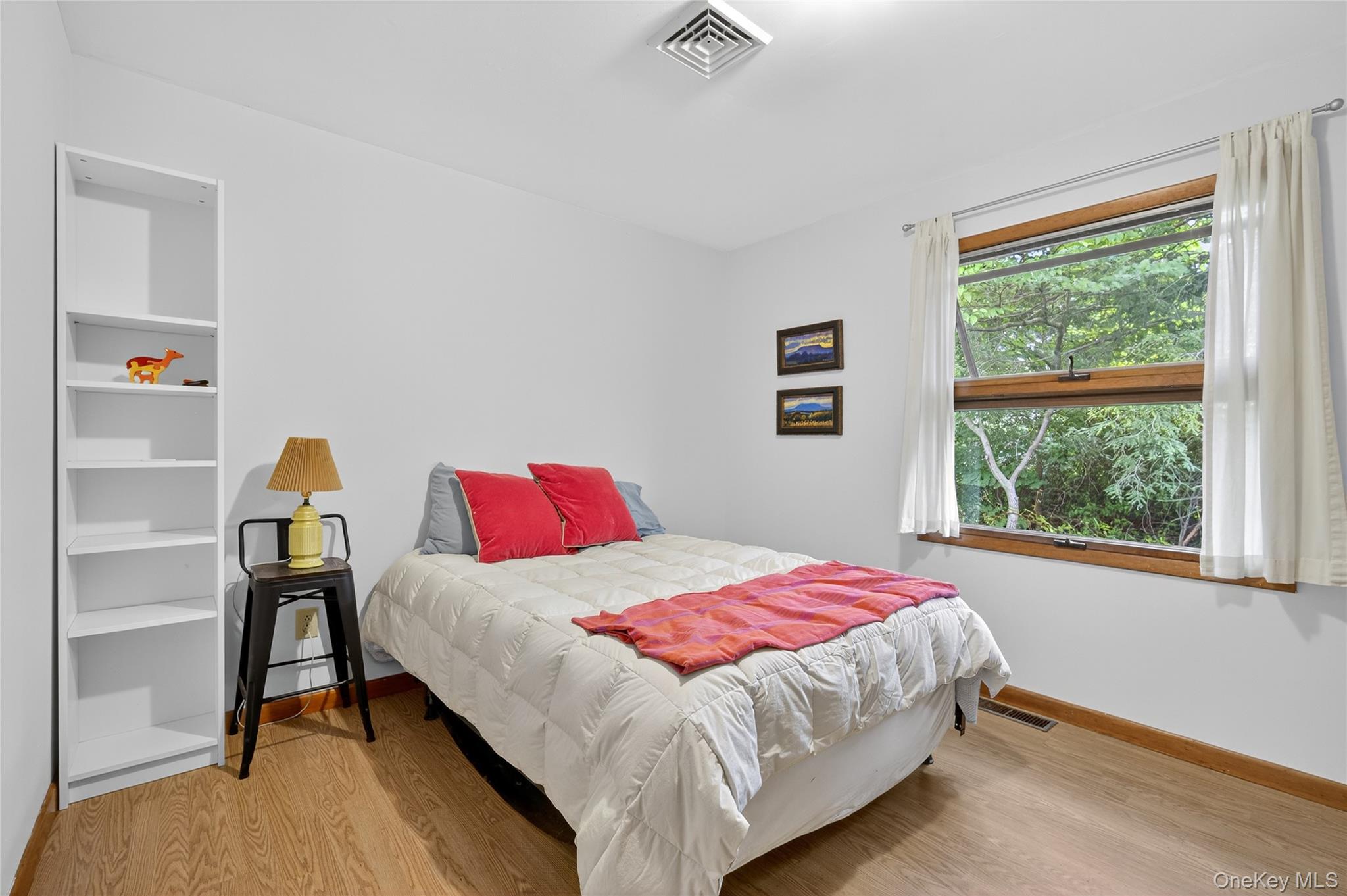 7641 N Broadway, Red Hook, NY 12571