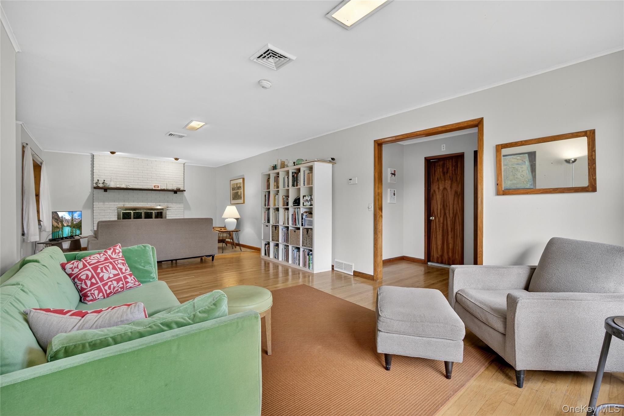 7641 N Broadway, Red Hook, NY 12571