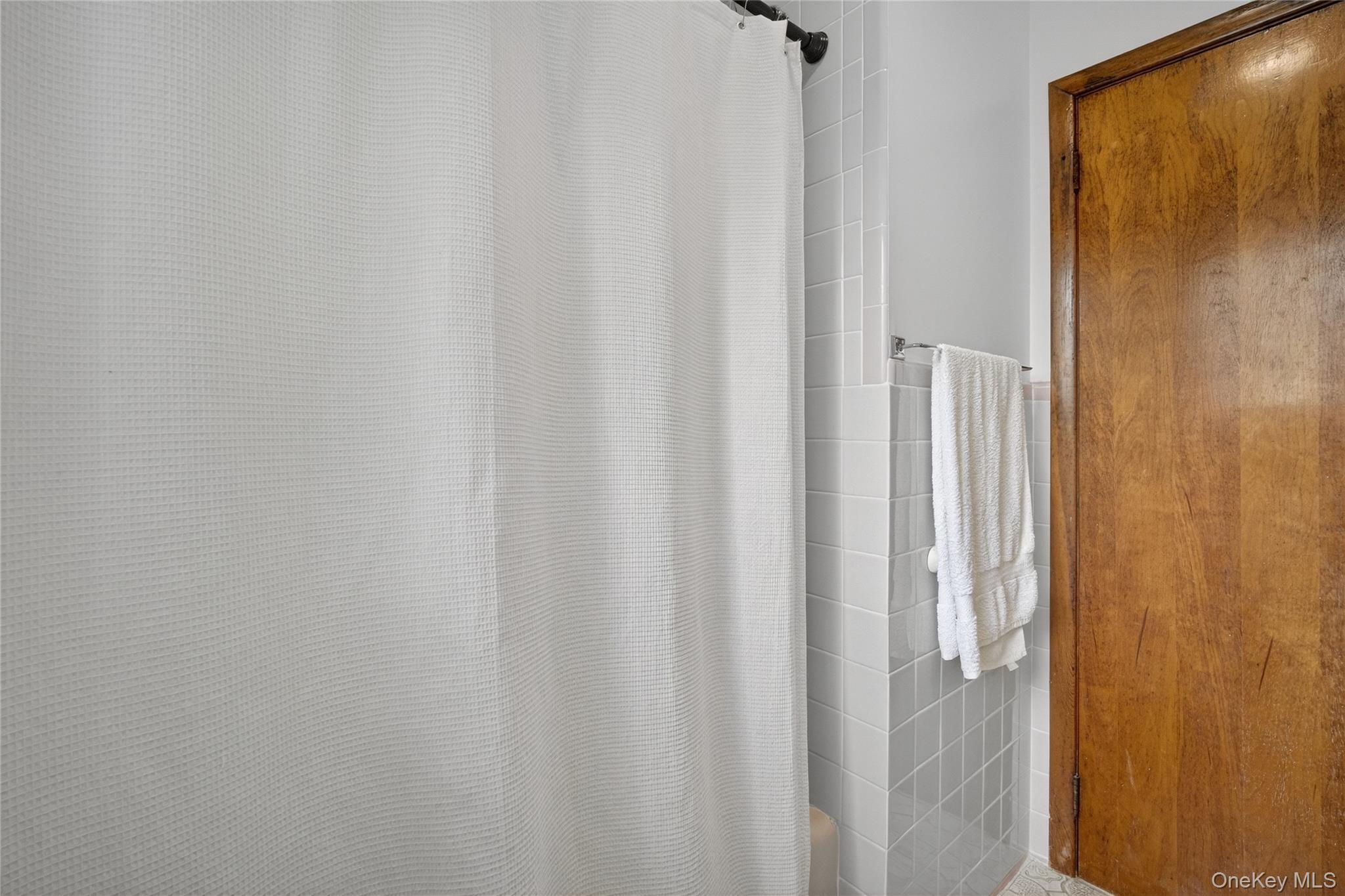 7641 N Broadway, Red Hook, NY 12571