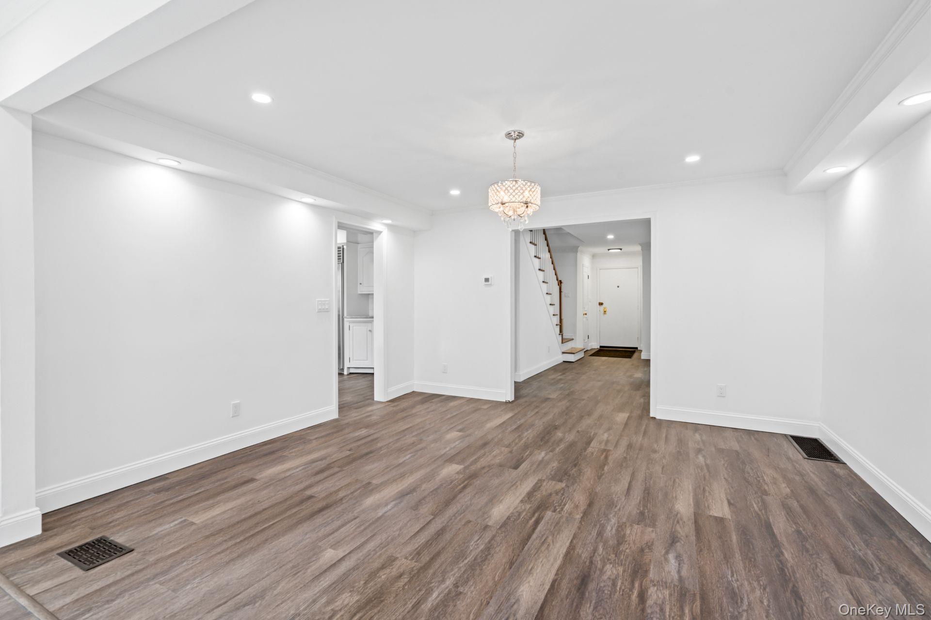 12 Foxhurst Court, Manhasset Hills, NY 11040