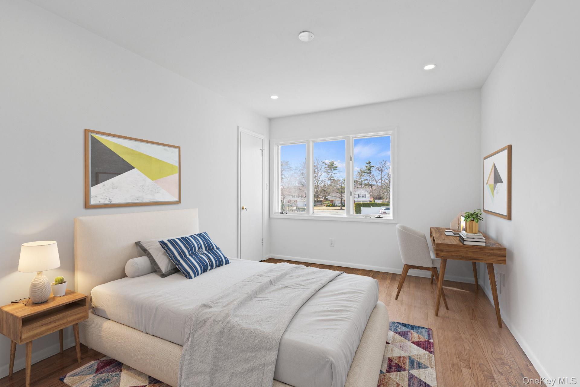 12 Foxhurst Court, Manhasset Hills, NY 11040