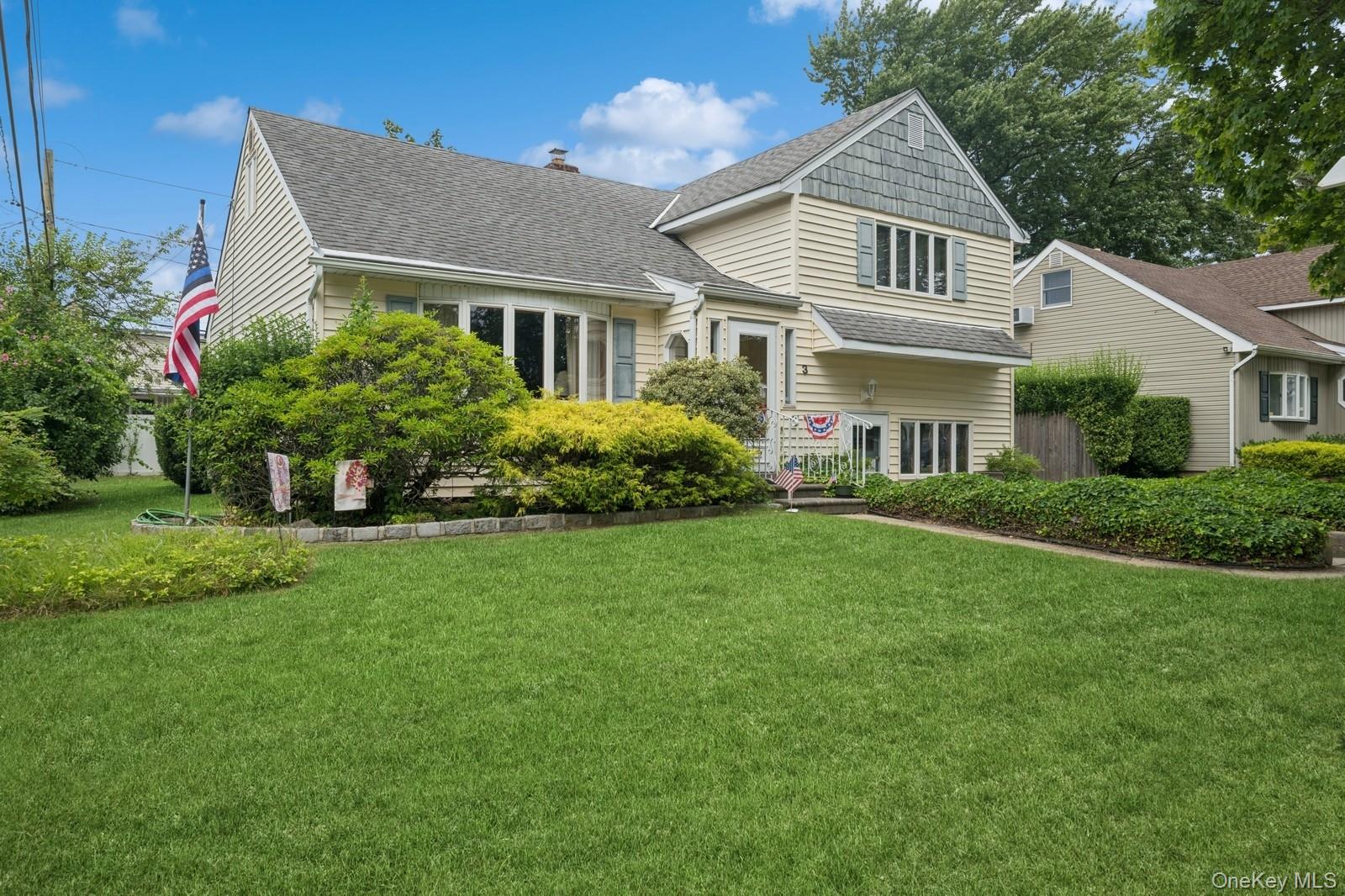 3 Rutland Road, Massapequa, NY 11758