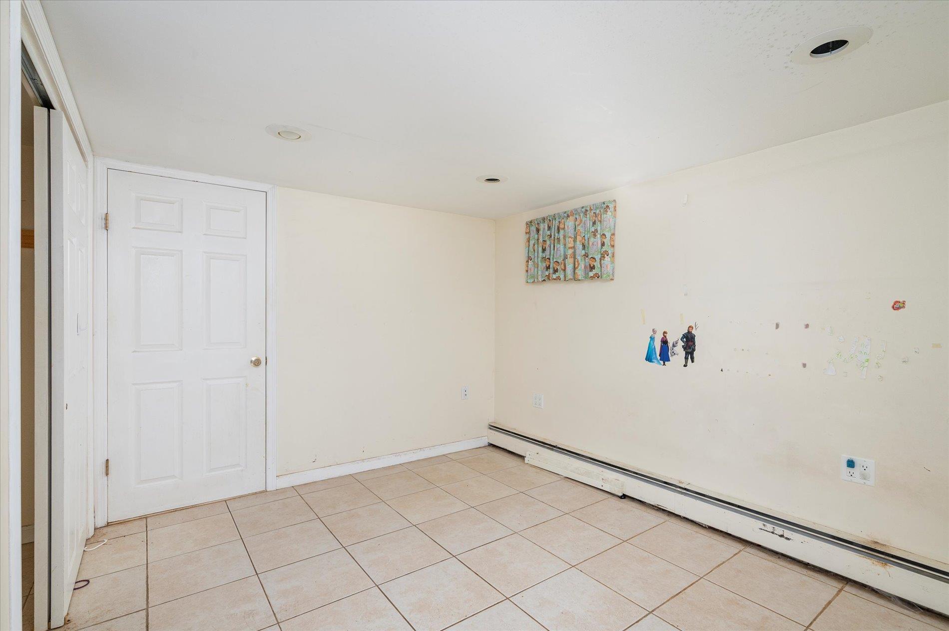 21 Silver Street, West Babylon, NY 11704