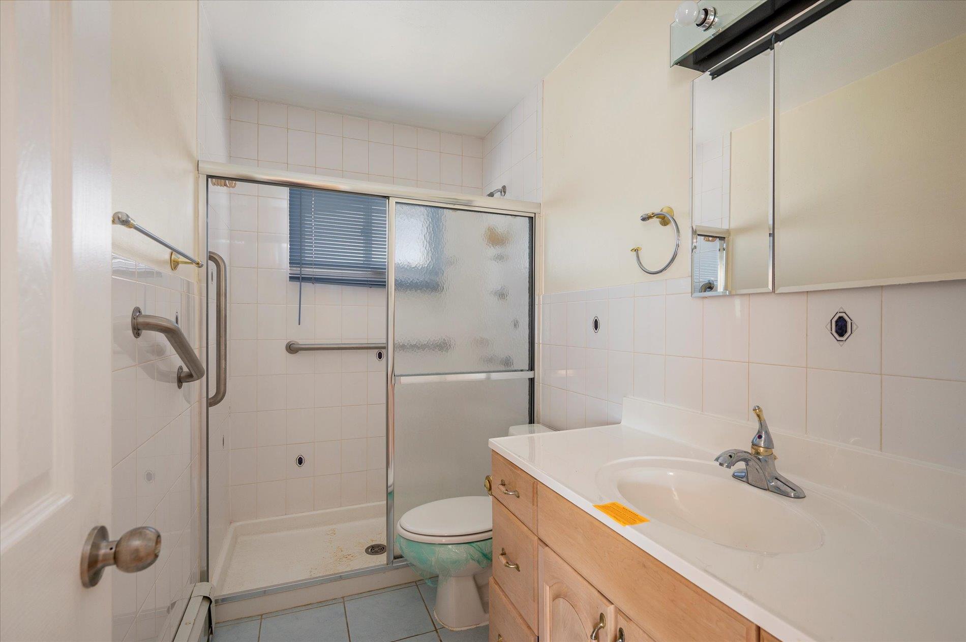 21 Silver Street, West Babylon, NY 11704