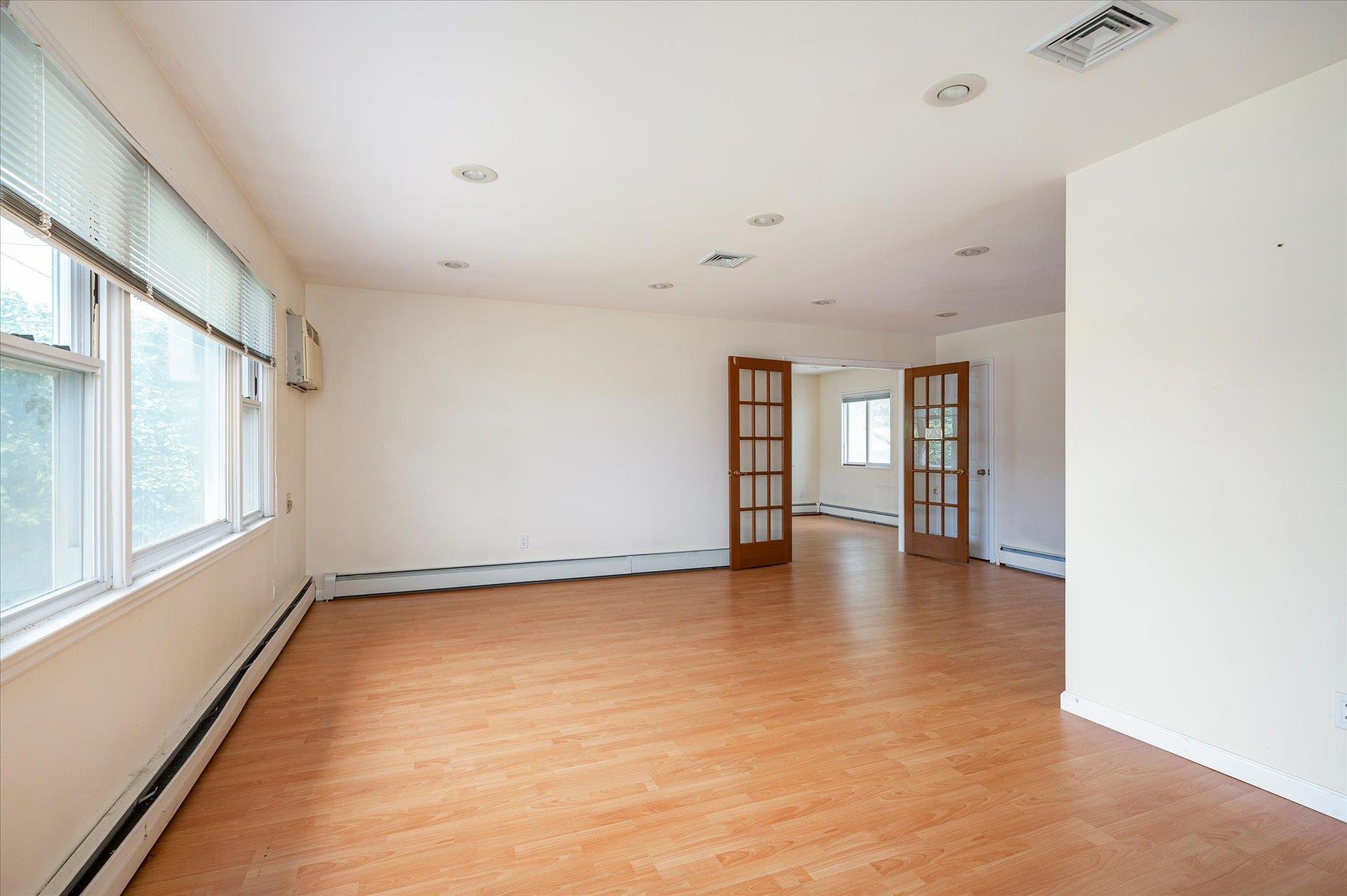 21 Silver Street, West Babylon, NY 11704