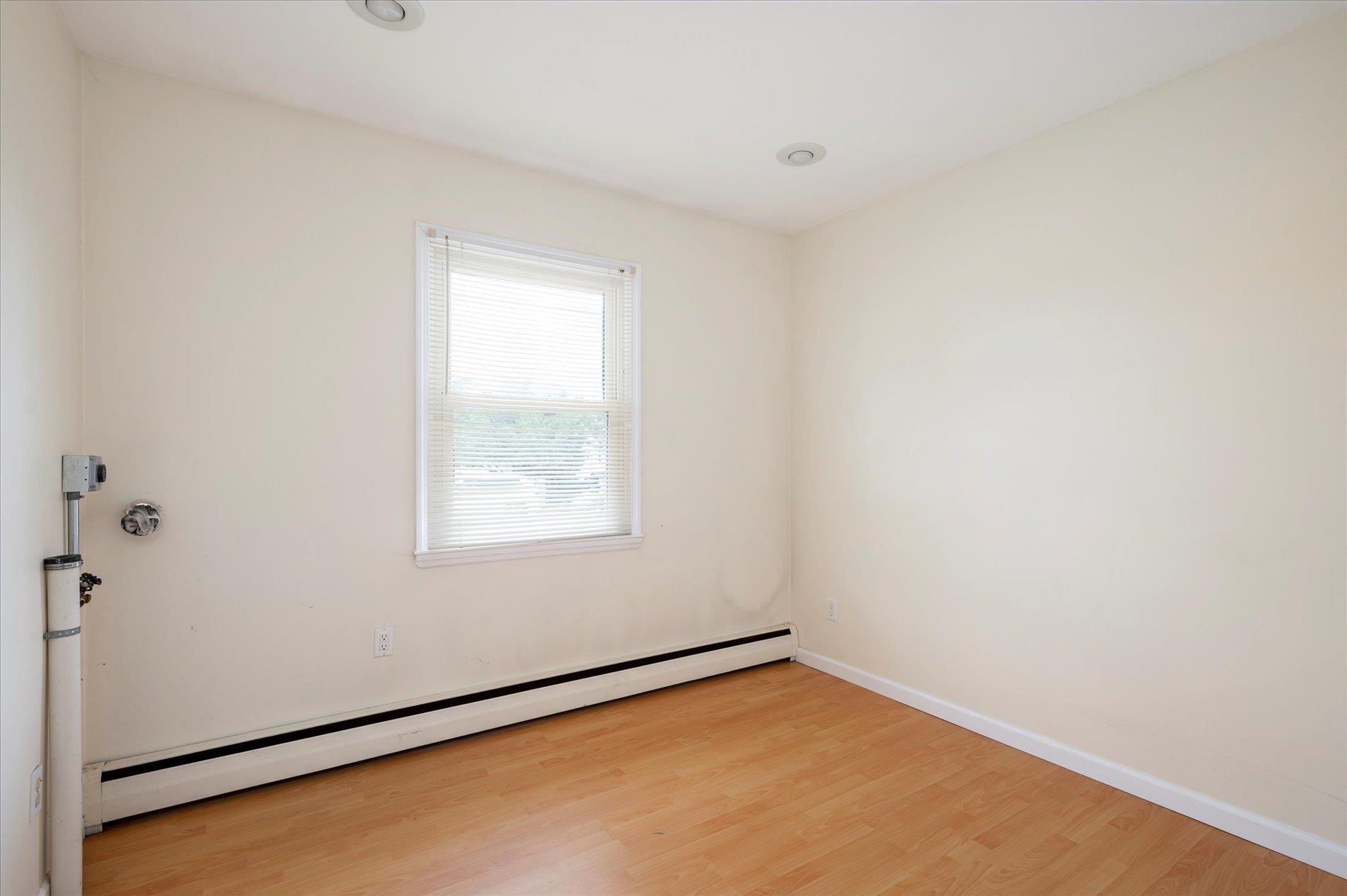 21 Silver Street, West Babylon, NY 11704