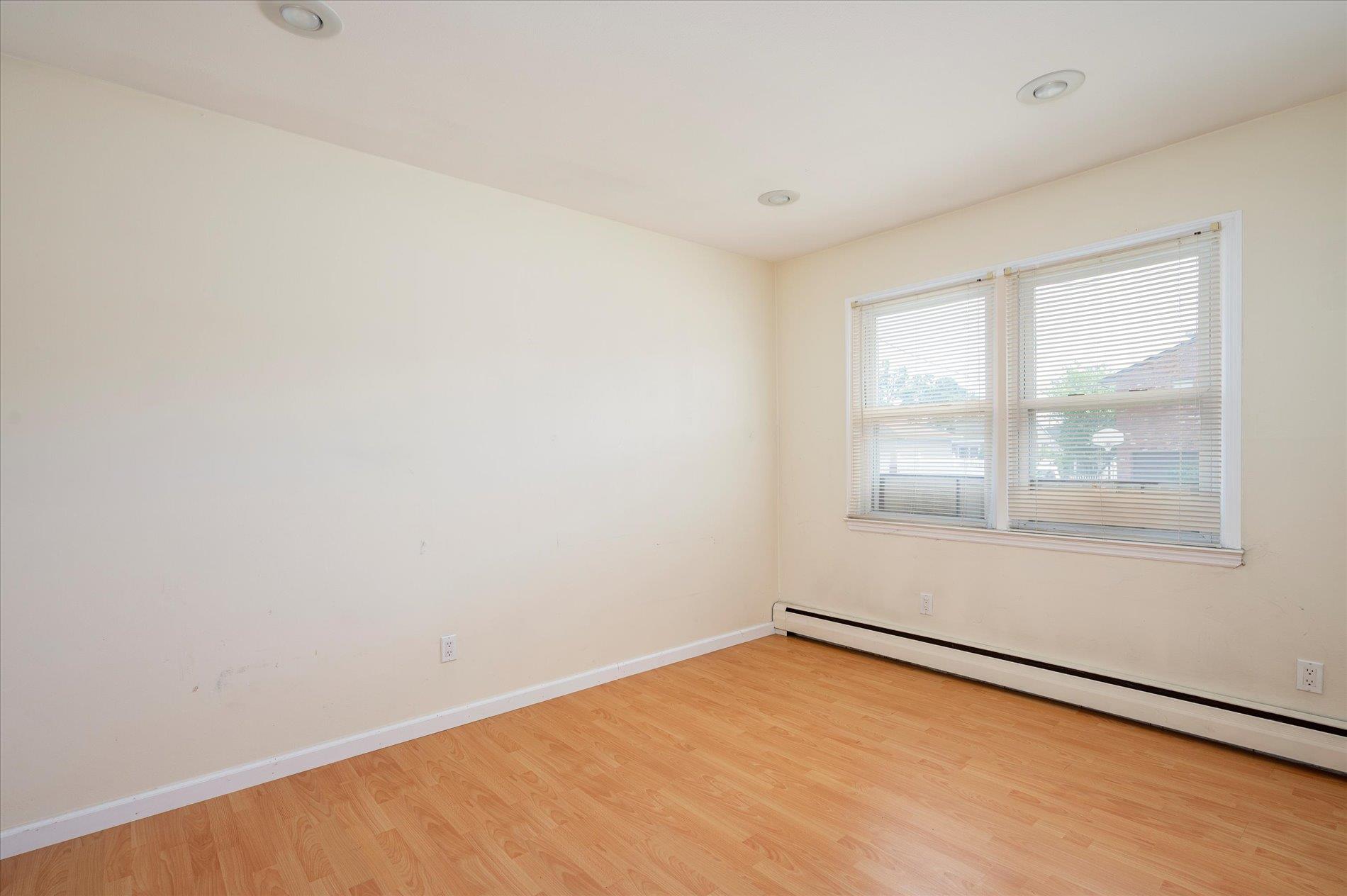 21 Silver Street, West Babylon, NY 11704