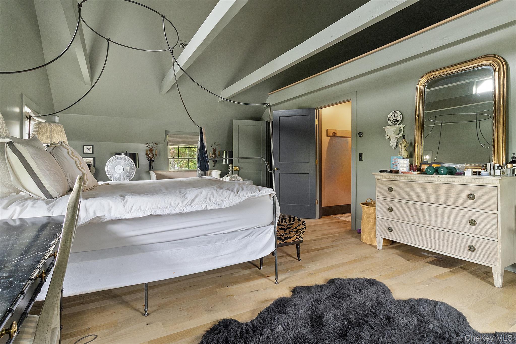 259 Westchester Avenue, Pound Ridge, NY 10576