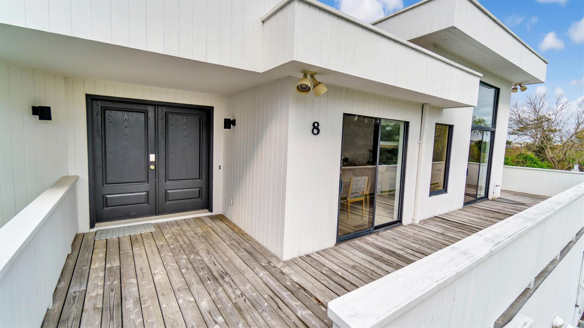 8 Stacy Drive, Westhampton Beach, NY 11978