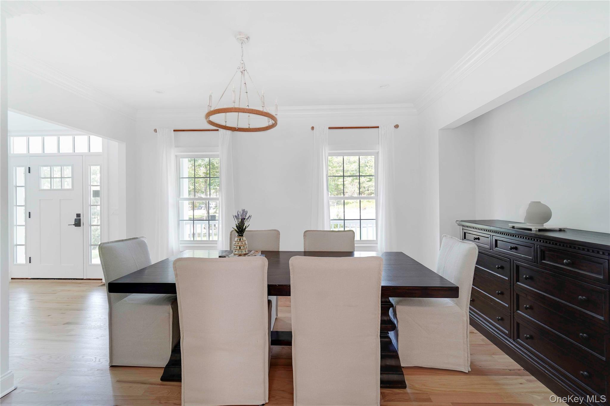 29 Gateway Court, Hampton Bays, NY 11946