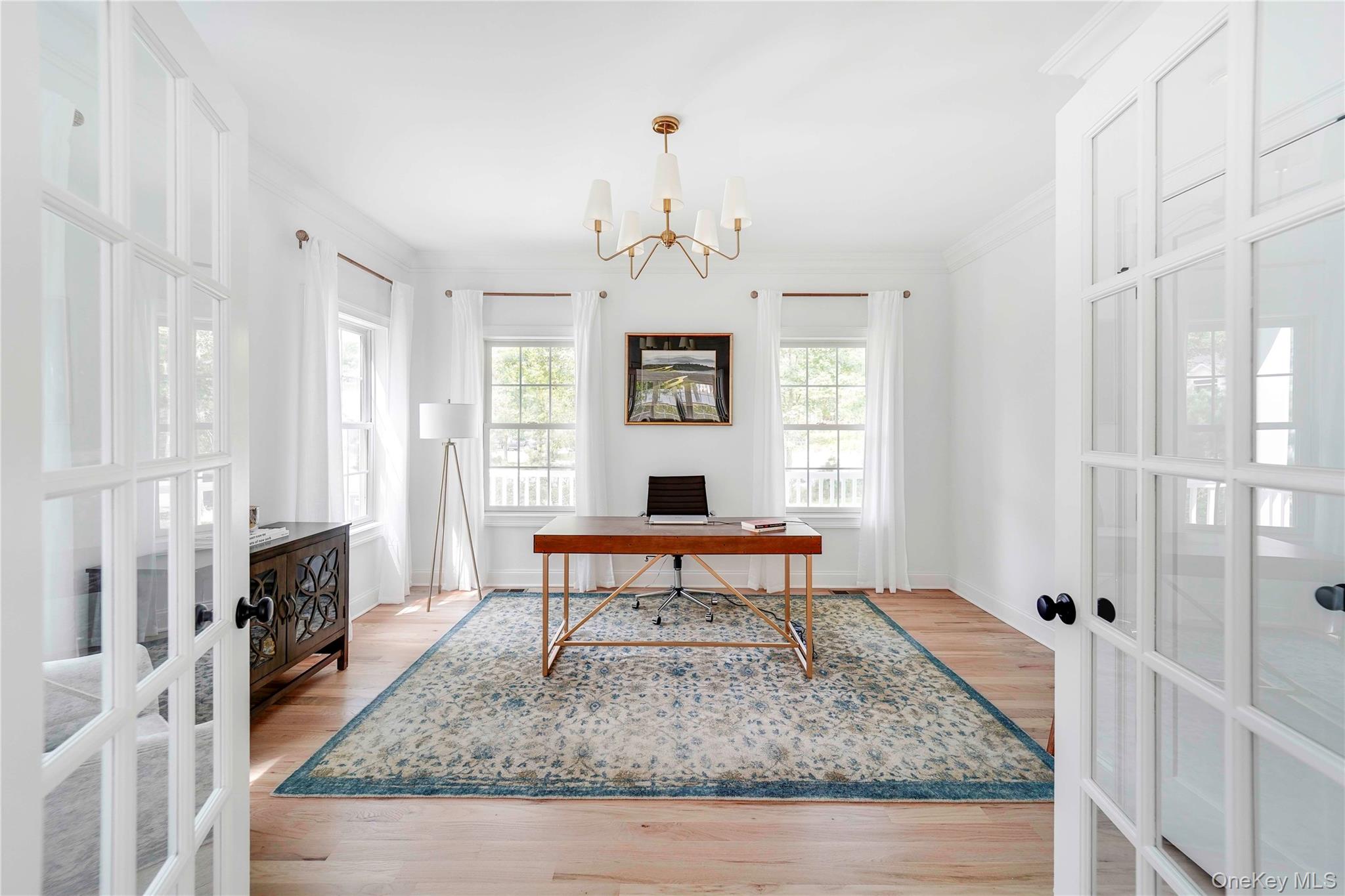 29 Gateway Court, Hampton Bays, NY 11946