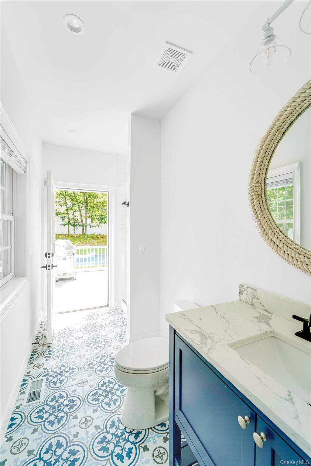 29 Gateway Court, Hampton Bays, NY 11946