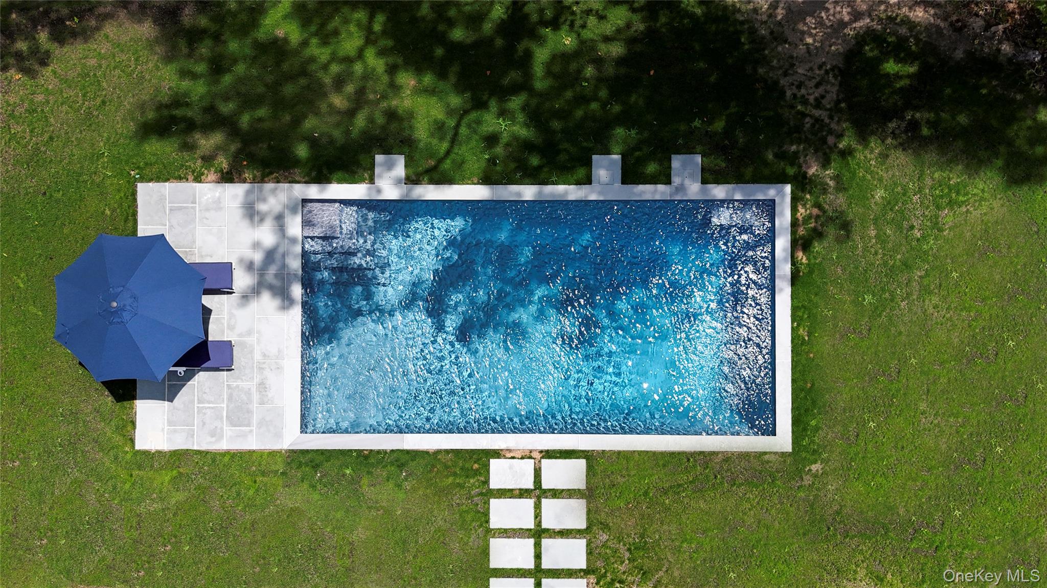 29 Gateway Court, Hampton Bays, NY 11946