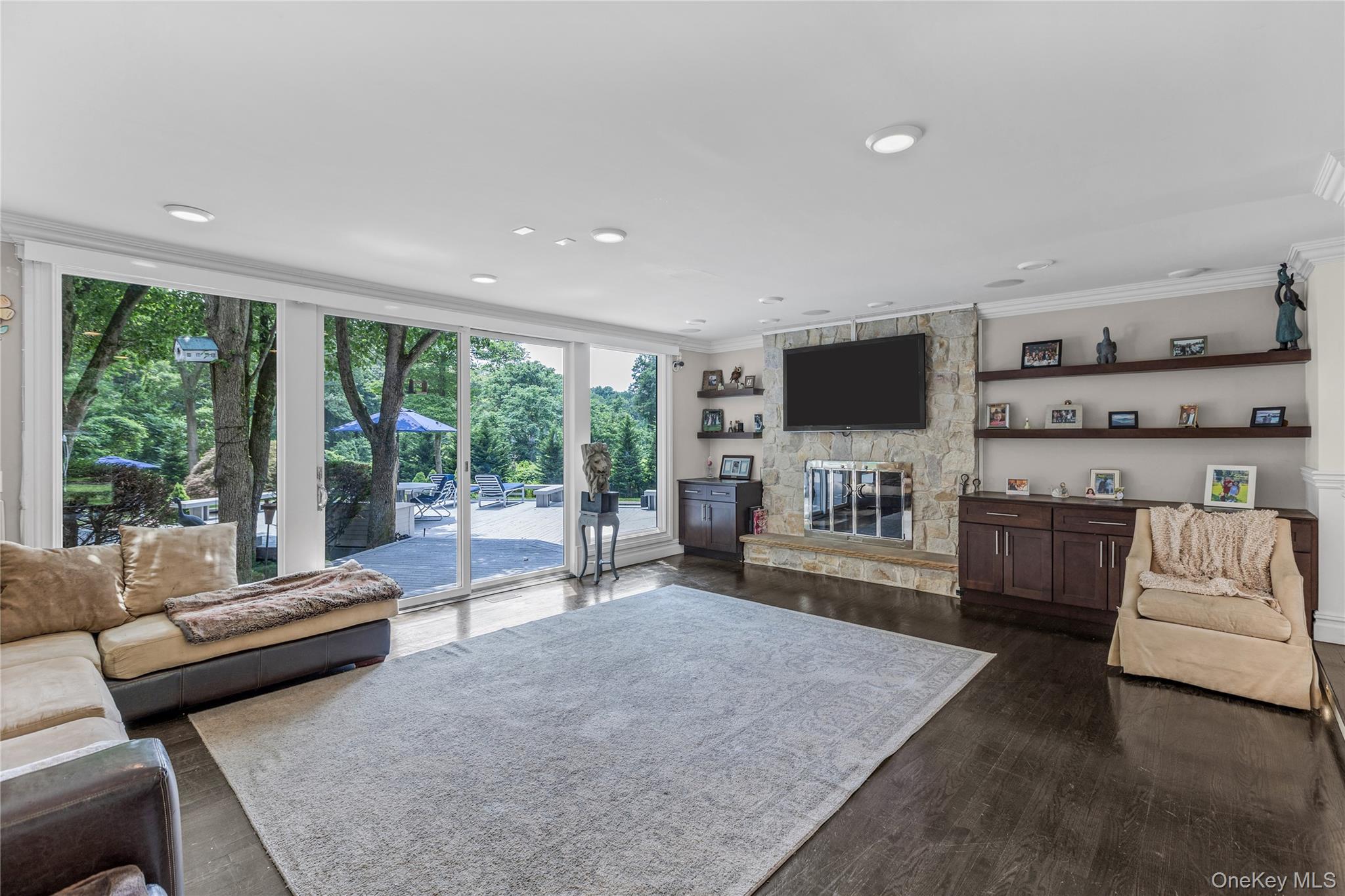 6 Fox Hunt Court, Huntington, NY 11743