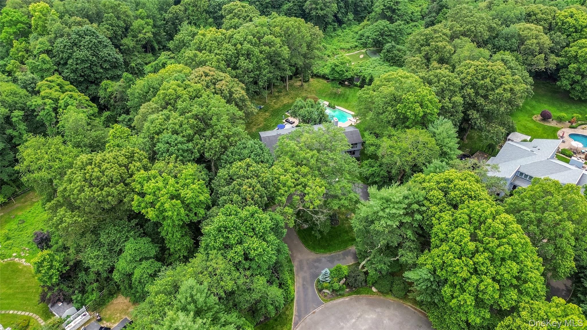 6 Fox Hunt Court, Huntington, NY 11743