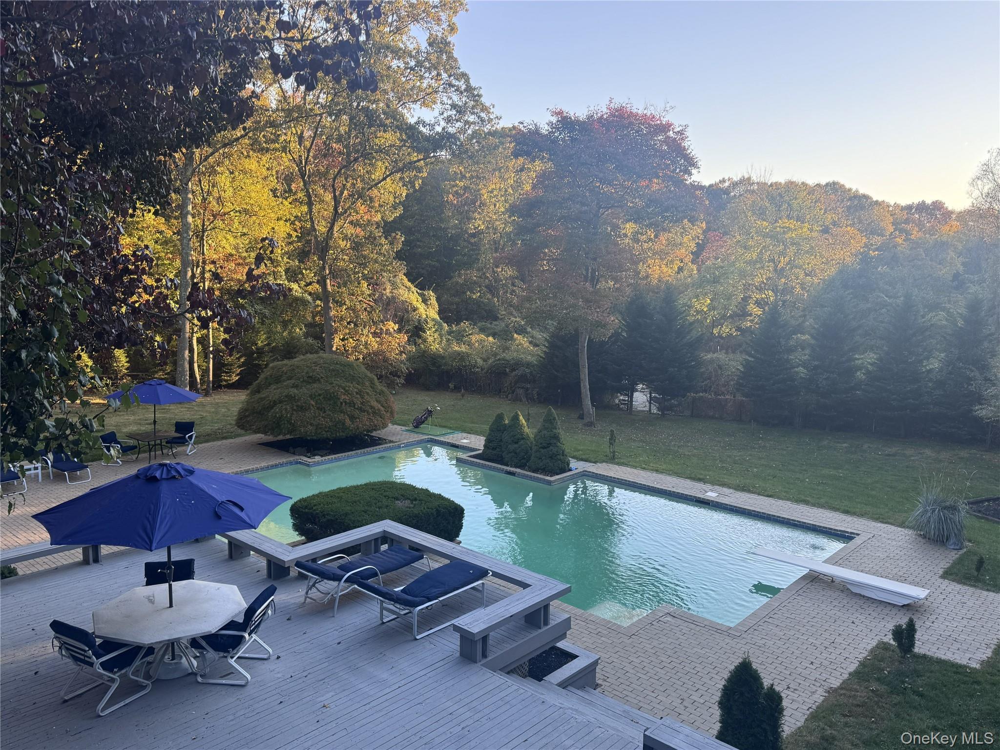 6 Fox Hunt Court, Huntington, NY 11743