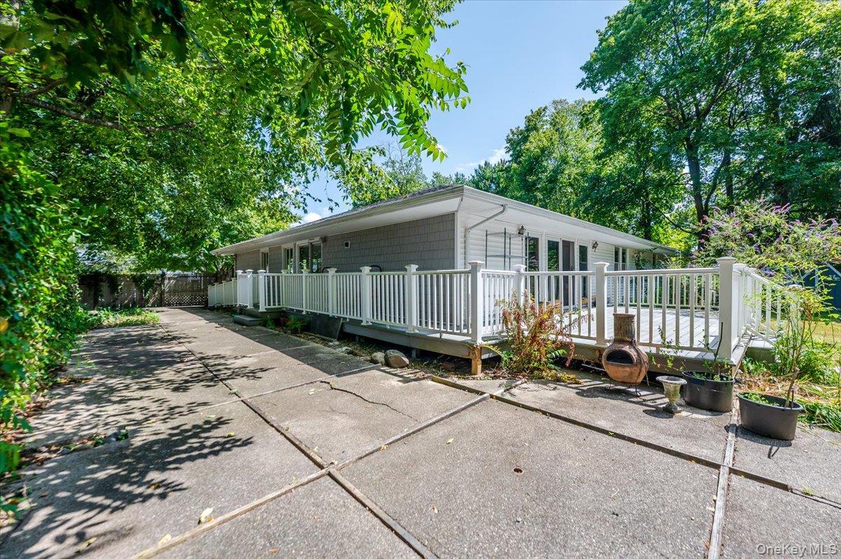 237 Oakwood Road, Huntington, NY 11743