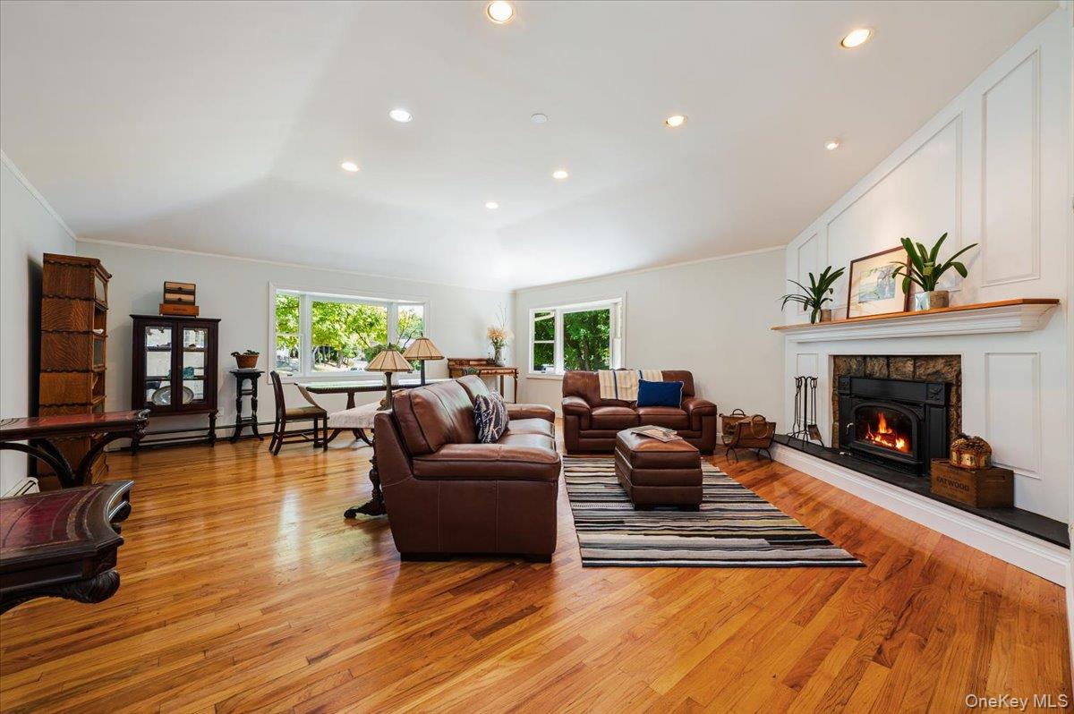 237 Oakwood Road, Huntington, NY 11743