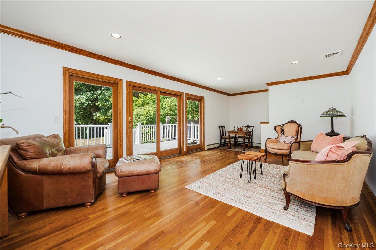 237 Oakwood Road, Huntington, NY 11743