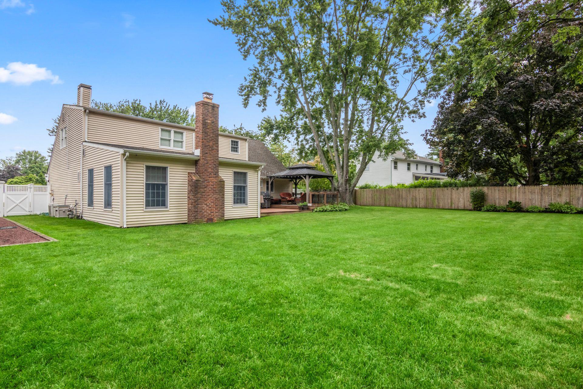 5 Barnaby Lane, Mount Sinai, NY 11766