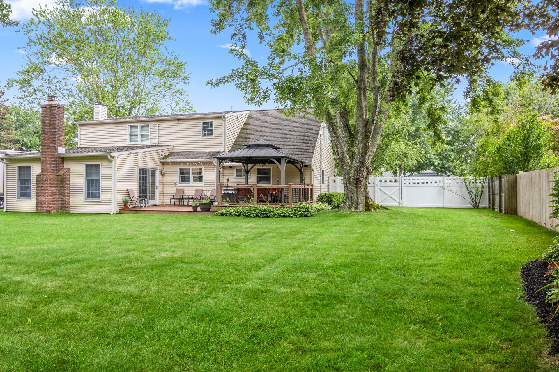 5 Barnaby Lane, Mount Sinai, NY 11766