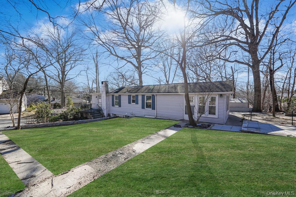 7 Yucca Road # Upper, Rocky Point, NY 11778